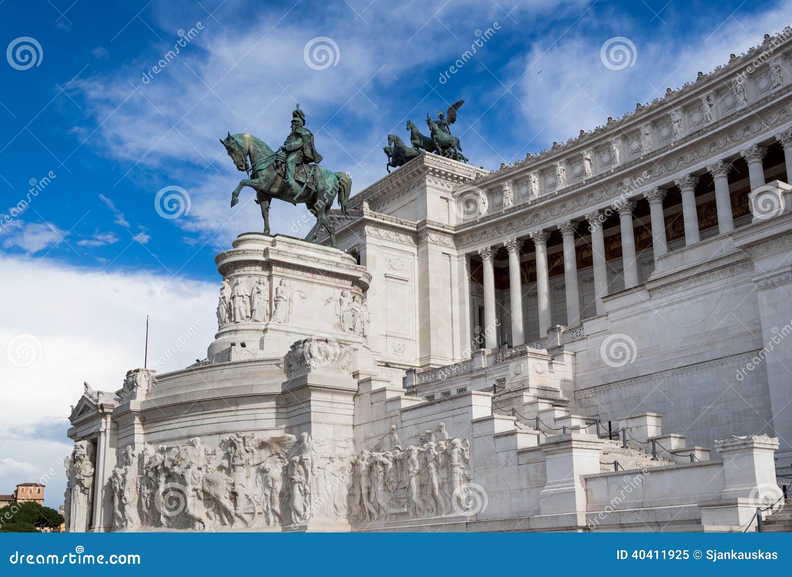 piazza venezia, monument of victor emmanuel ii