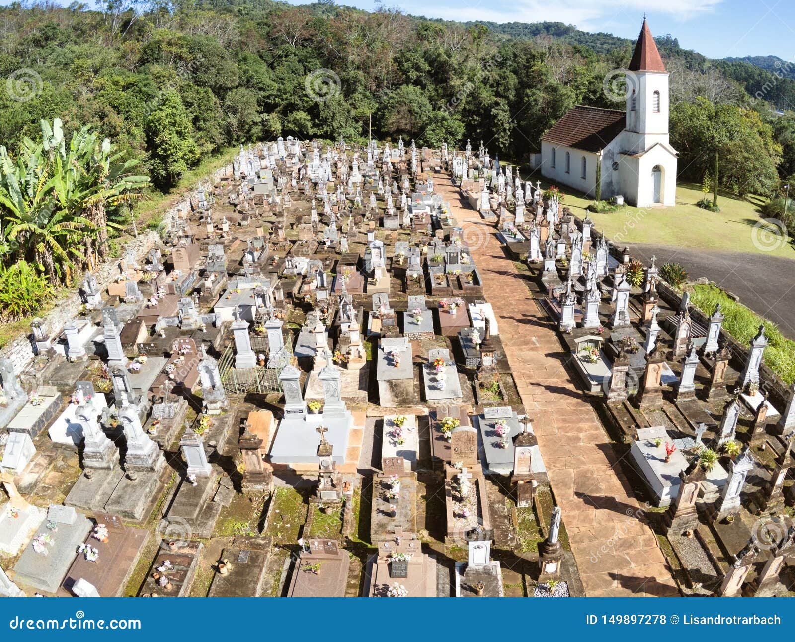 La piccoli chiesa luterana e cimitero nella zona rurale, Santa Cruz fanno Sul, Rio Grande fanno Sul, Brasile