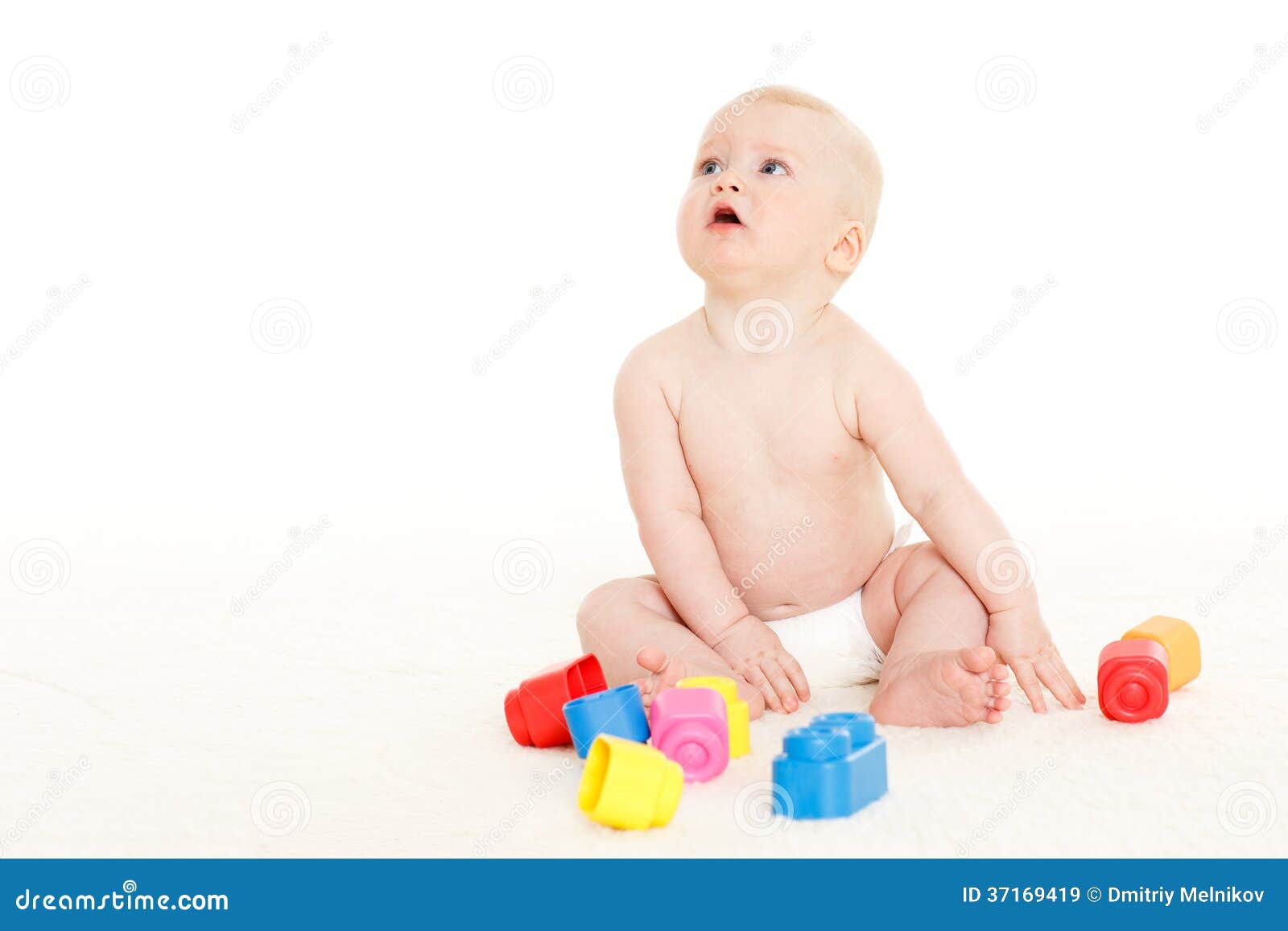 Piccolo Bambino Dolce Con I Giocattoli. Immagine Stock Immagine di