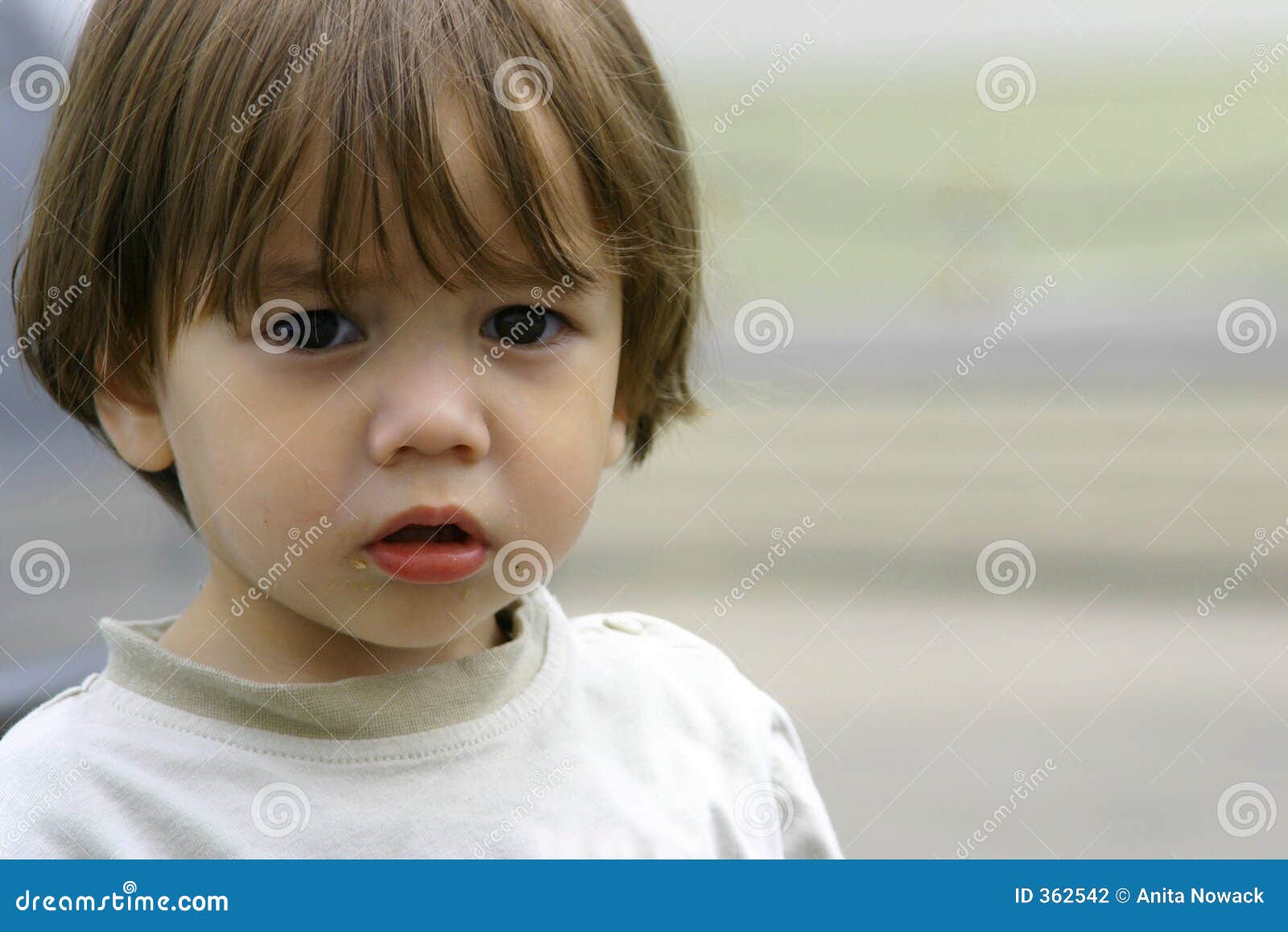 Piccolo Bambino Povero Perso Fotografia Stock Immagine di