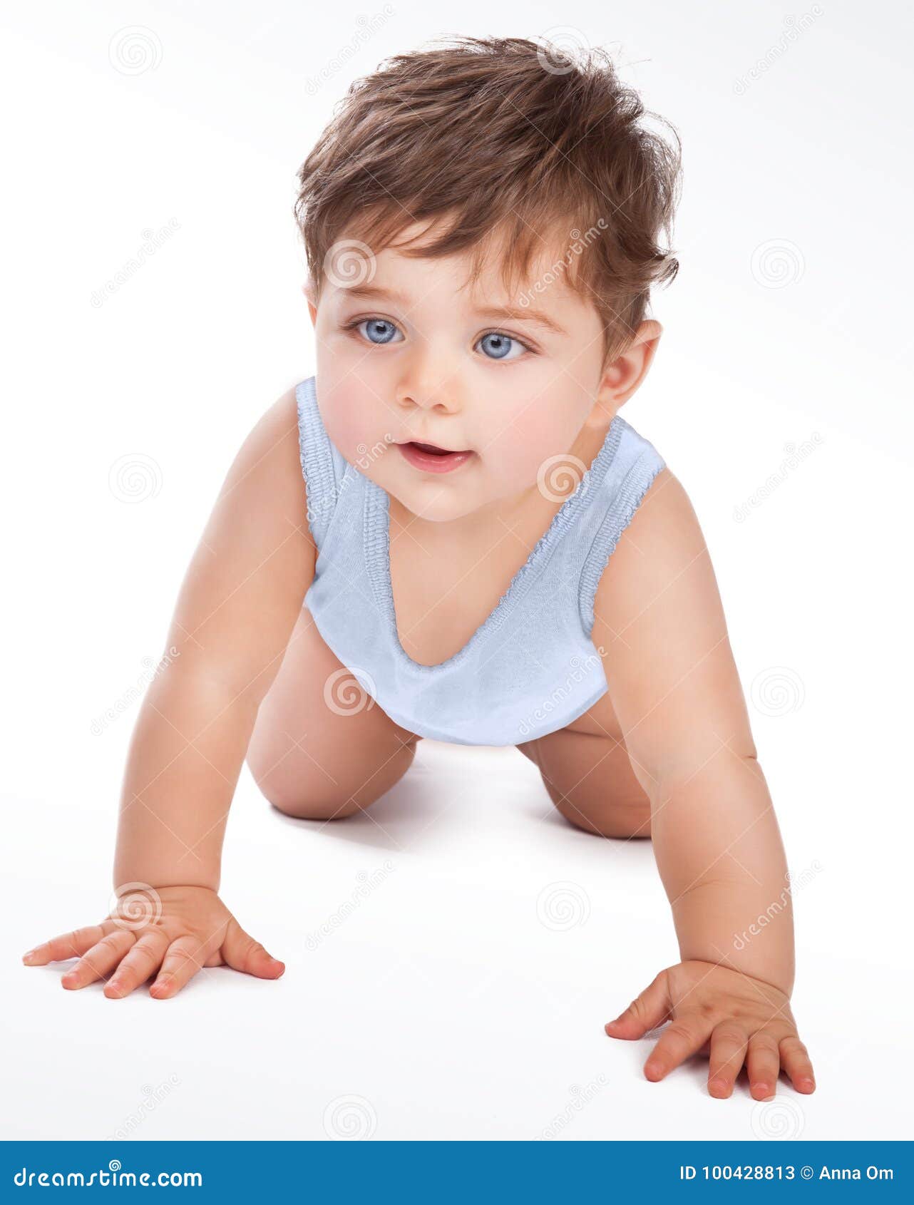 Piccolo bambino sveglio immagine stock. Immagine di gioia 100428813