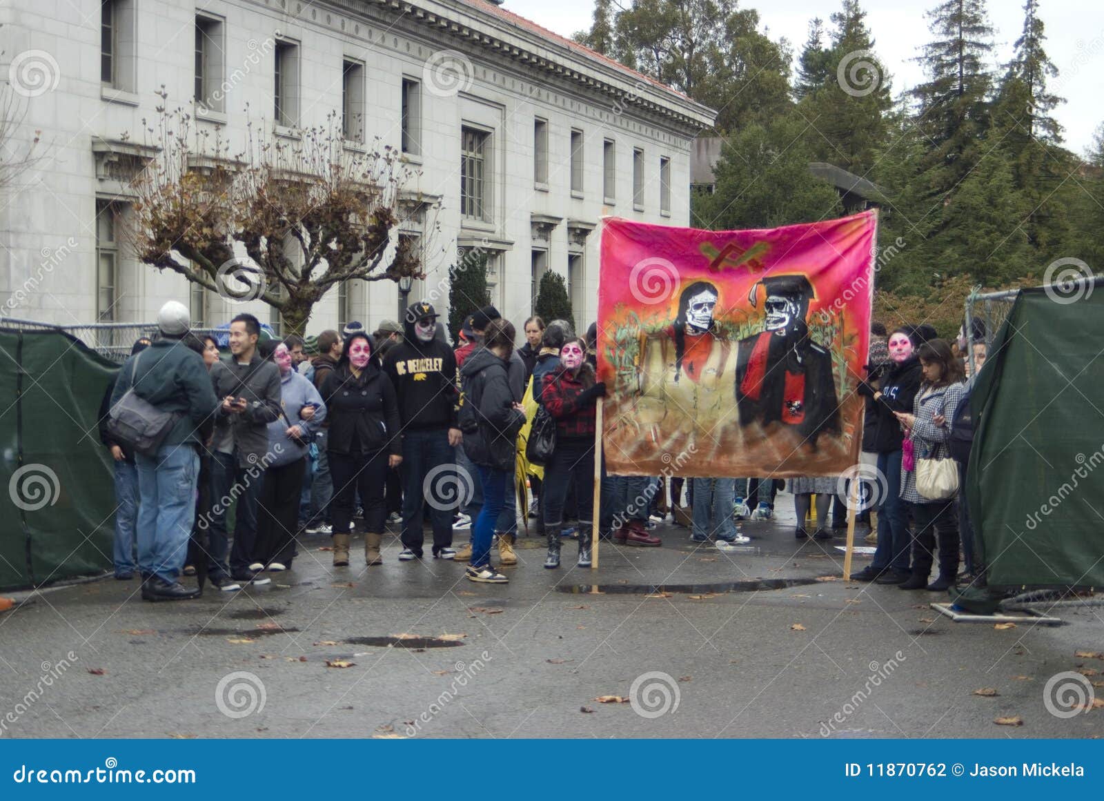 Picket Line editorial photography. Image of clash, police 11870762