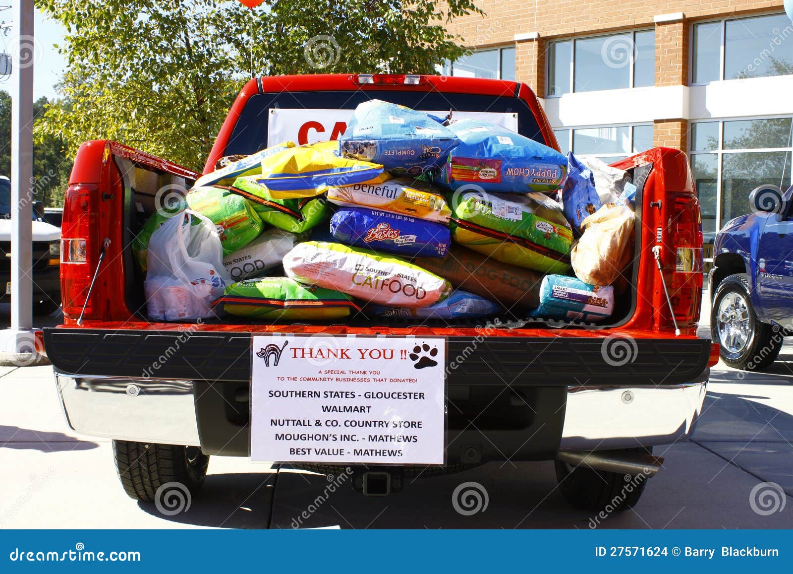 Pickup full of dog food editorial stock image. Image of drive 27571624