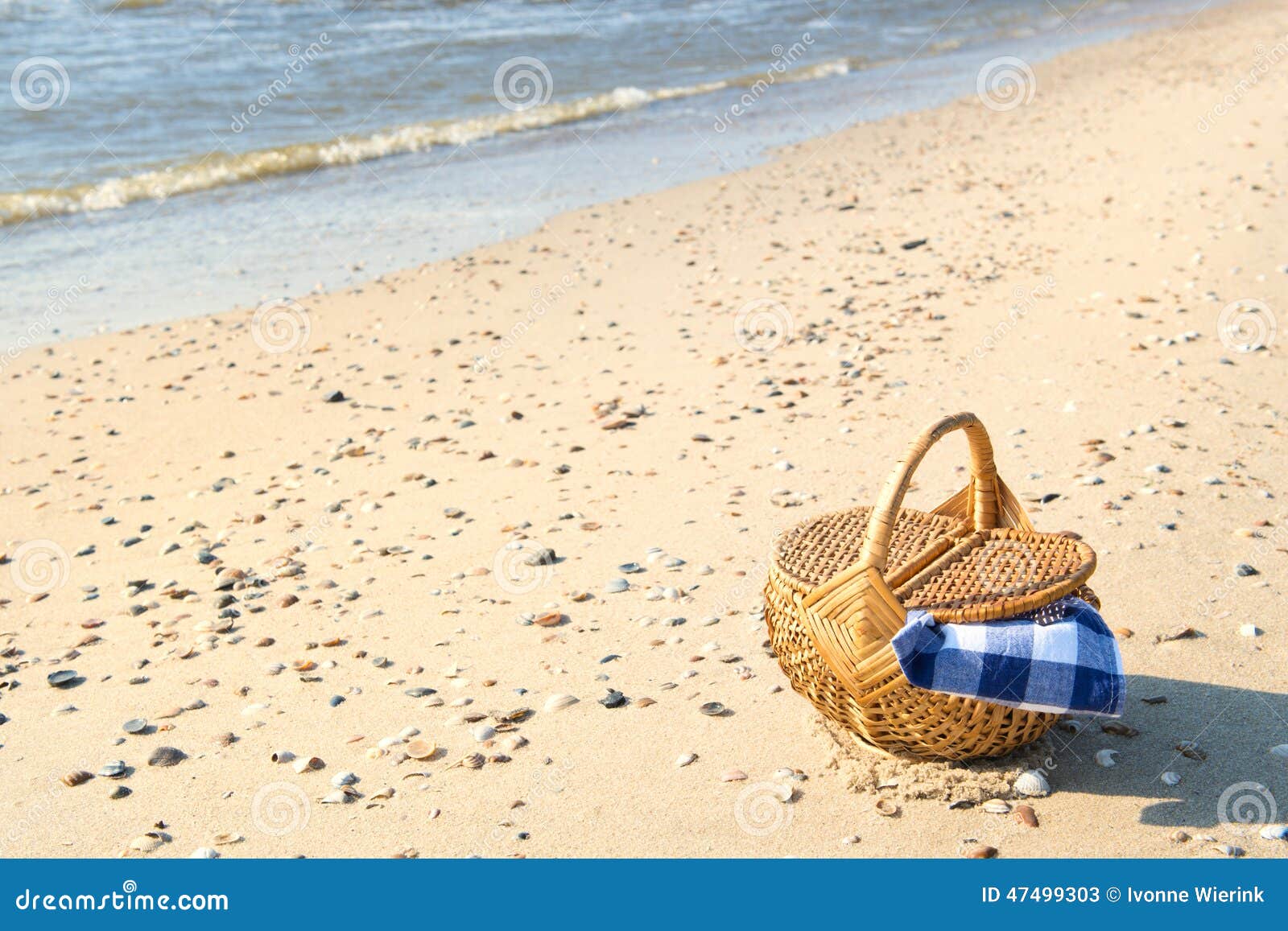 Picnic basket at the beach stock image. Image of nature 47499303