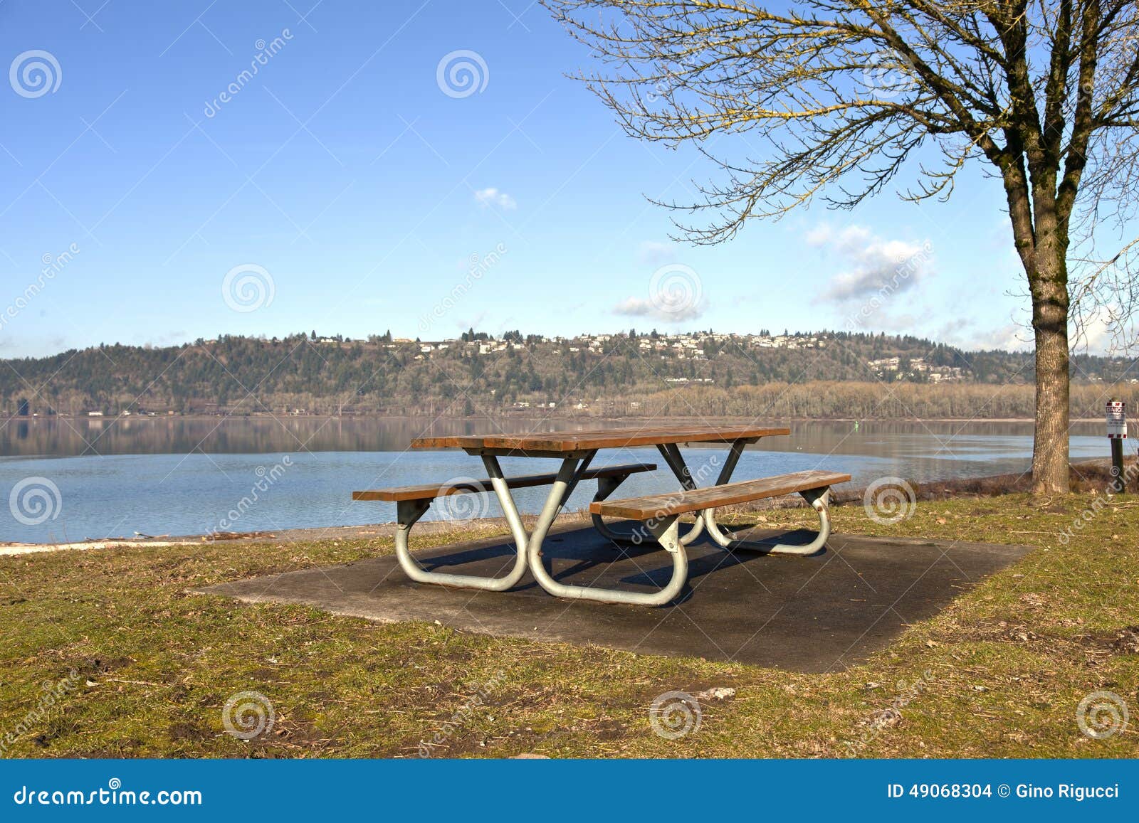 Picnic Bench with a View Oregn Parks. Stock Photo Image of northwest