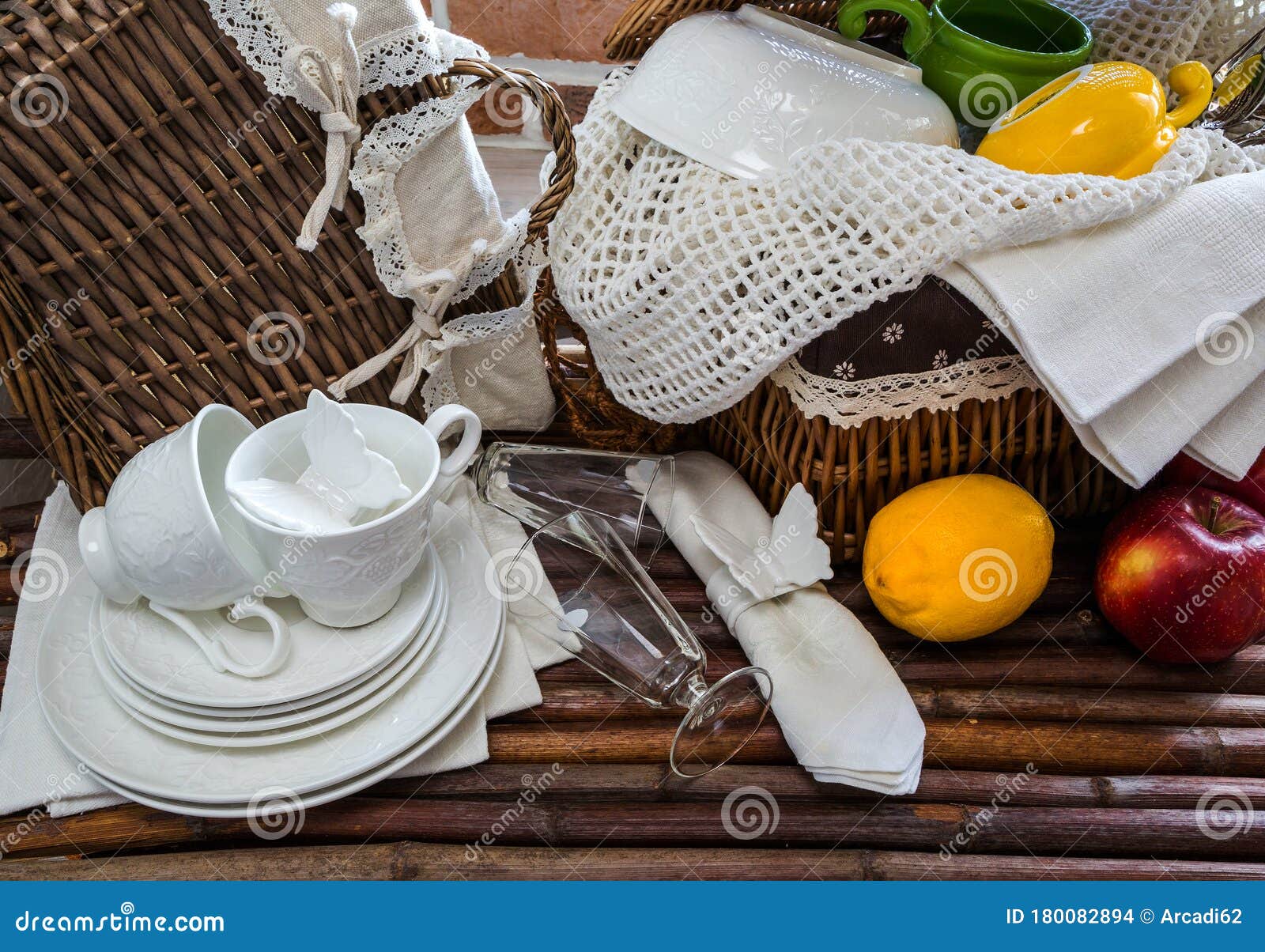 Picnic tableware set stock photo. Image of cutlery, holiday 180082894