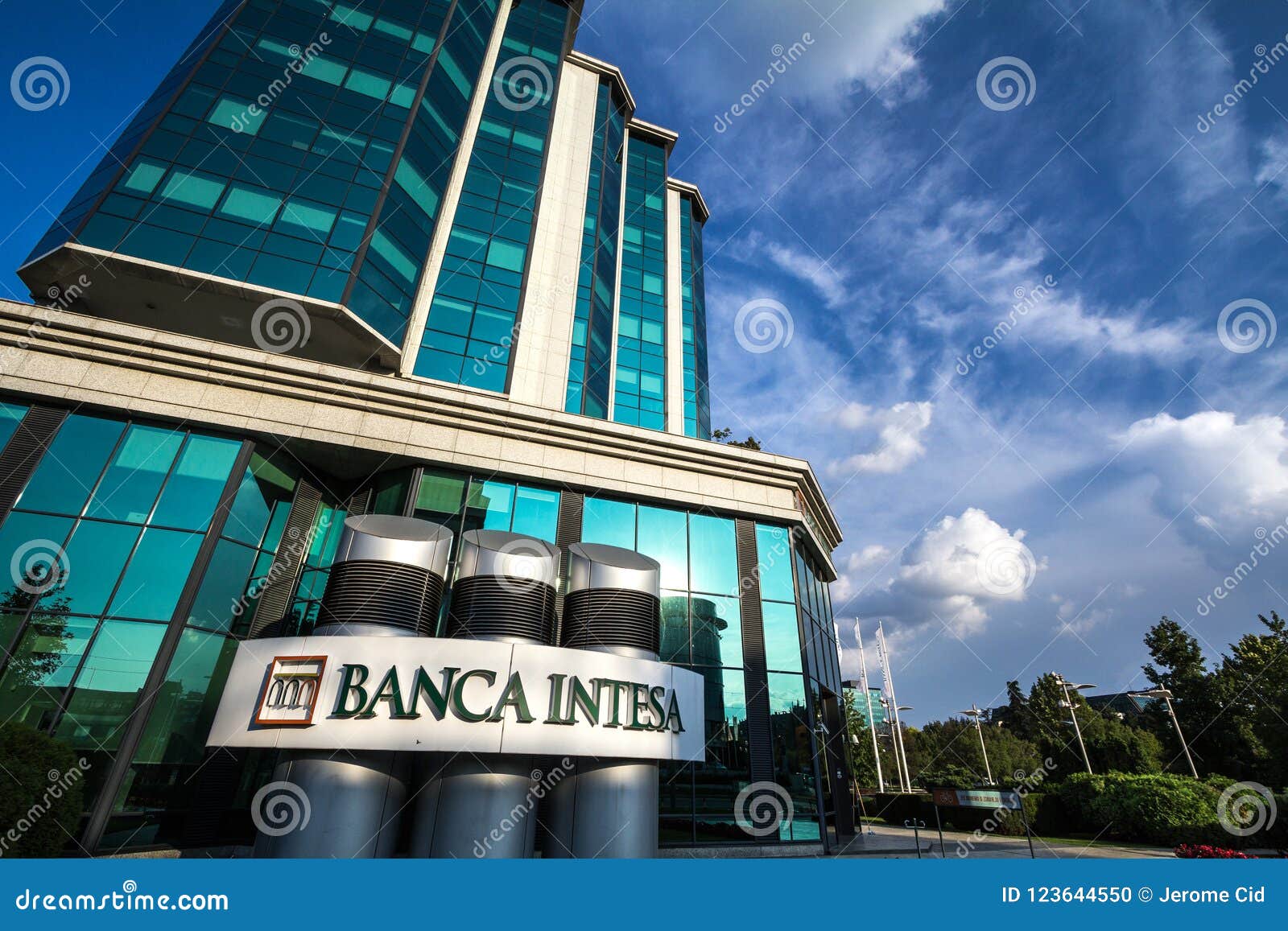 Intesa Sanpaolo Group Press Release - Intesa Sanpaolo Bank