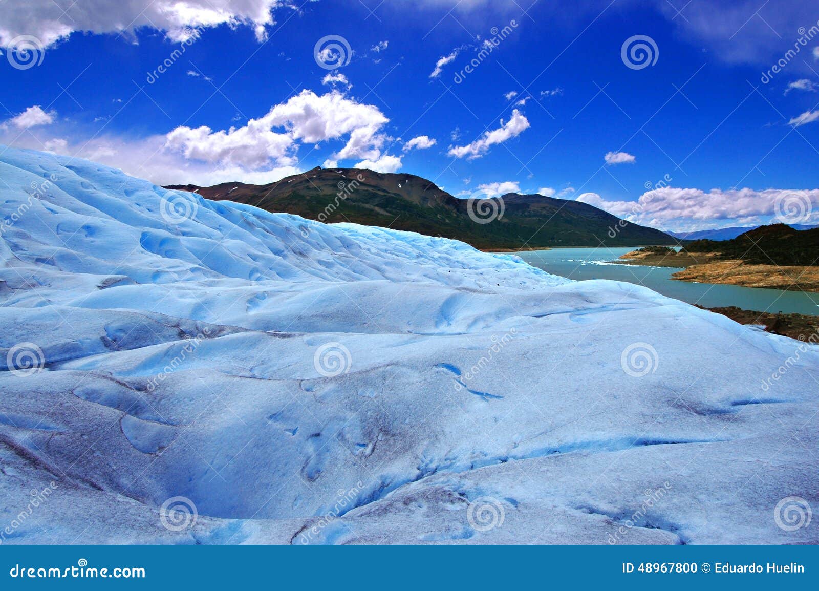 picture captured in perito moreno glacier in patagonia (argentina)