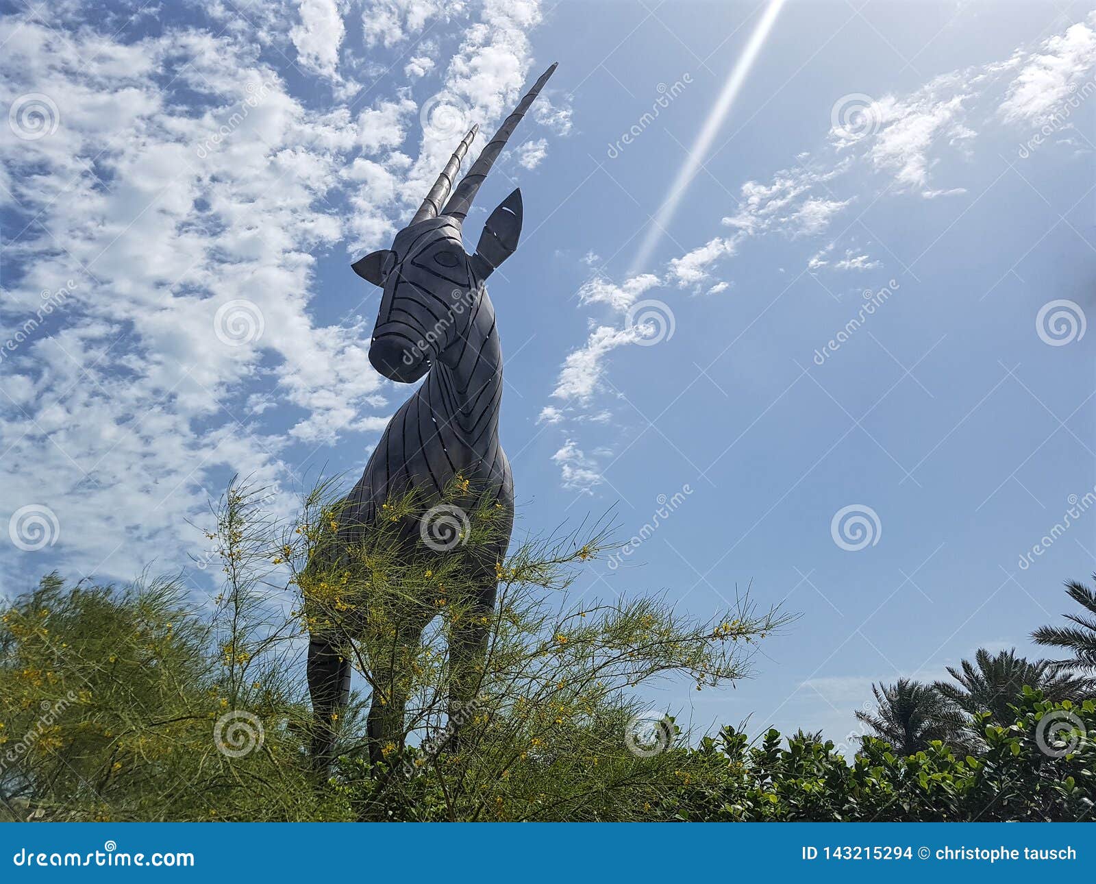 Picture of a Giant Oryx, Depicting the National Animal of Qatar the  Stainless Steel Sculpture Weigh More Than 12-tonnes and Stand Editorial  Stock Image - Image of giant, steel: 143215294