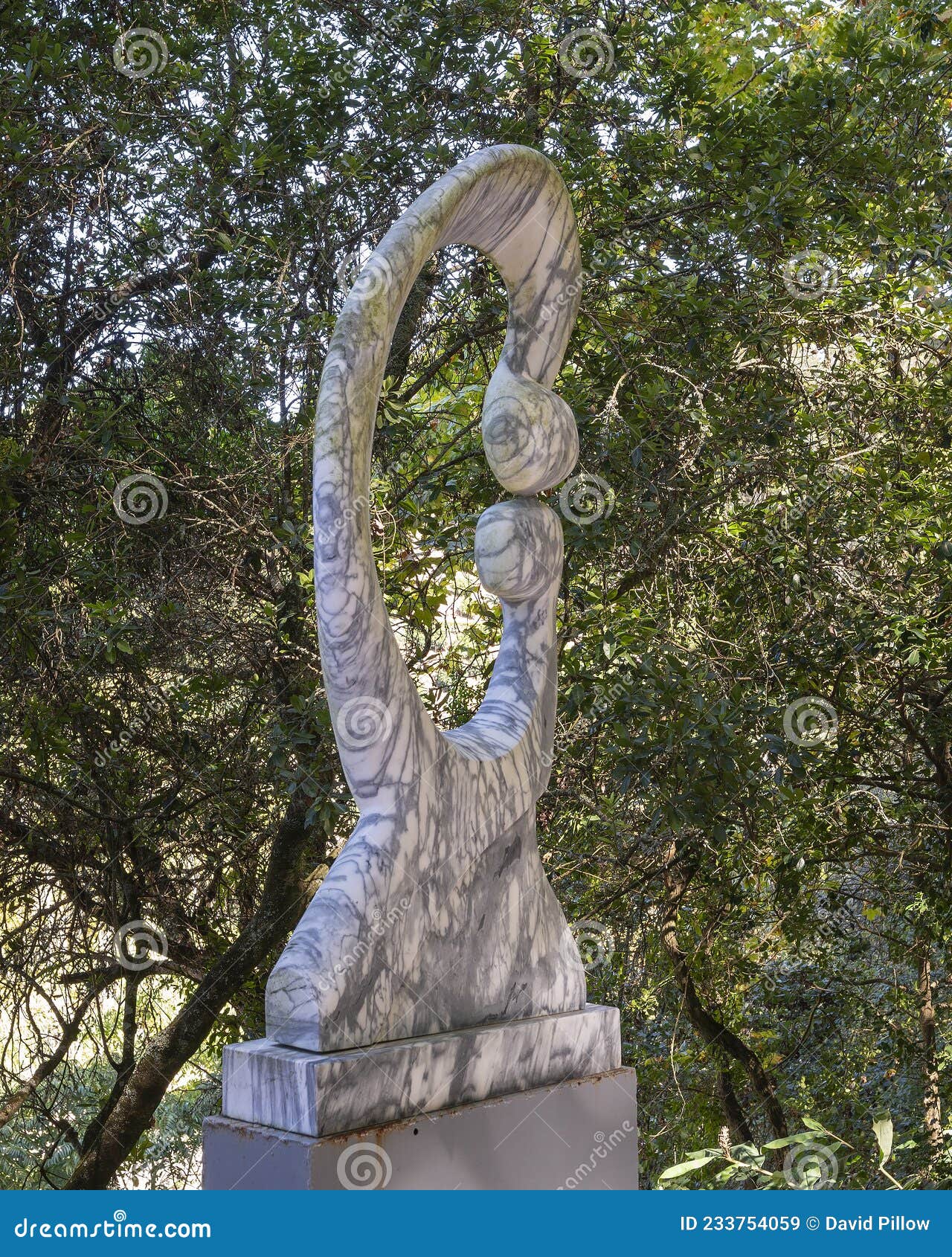 `eterno retorno` by sculptor marius morau on volta do duche in sintra, portugal.