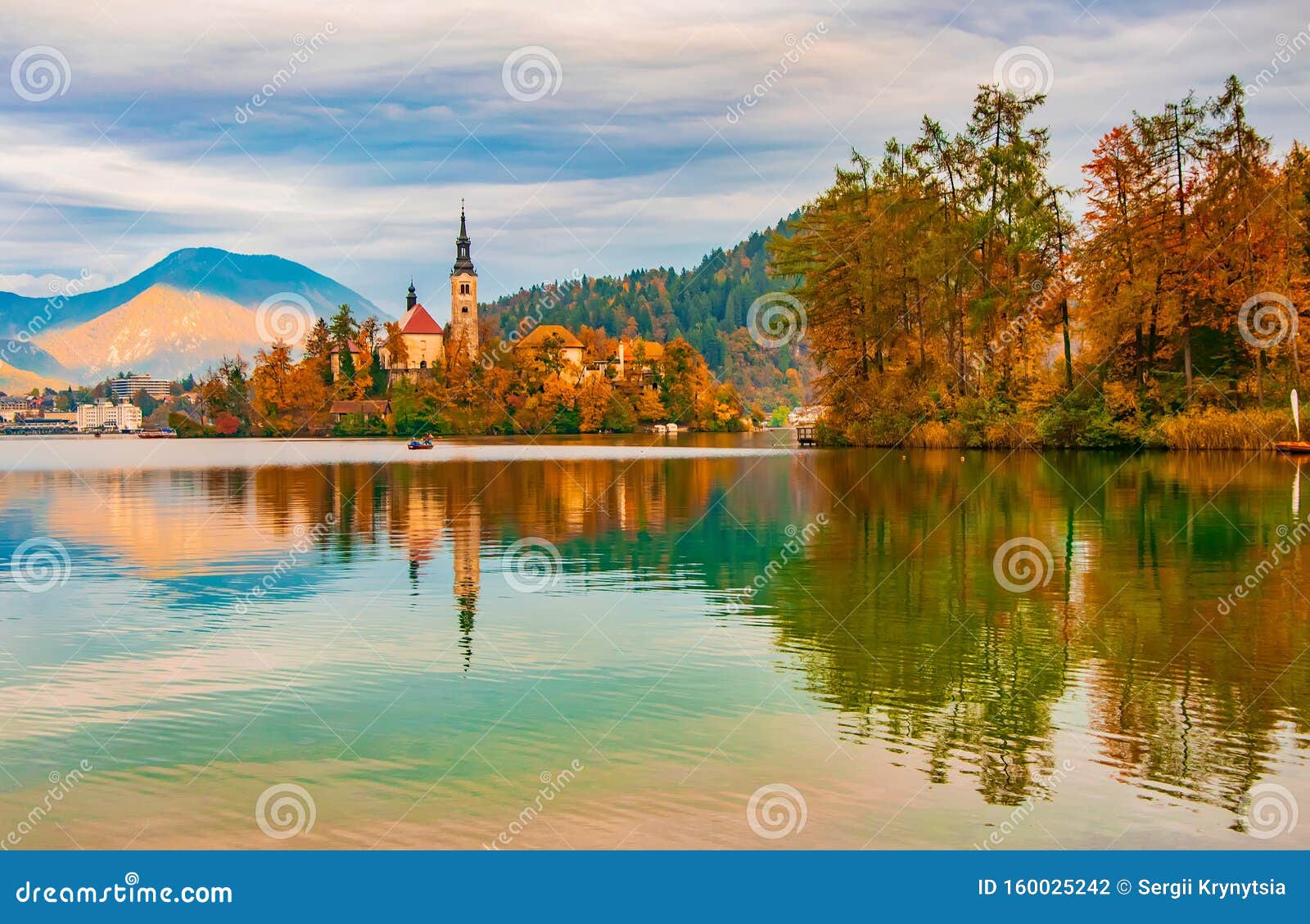 Picturesco Paisaje Otoa Al Del Lago Bled Eslovenia Foto De Archivo Imagen De Eslovenia Bled