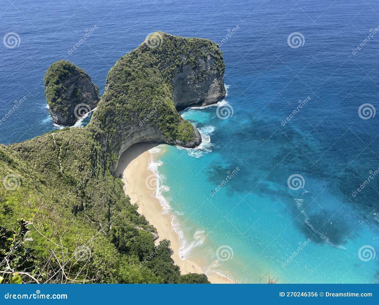 kelingking beach nusa penida indonesia