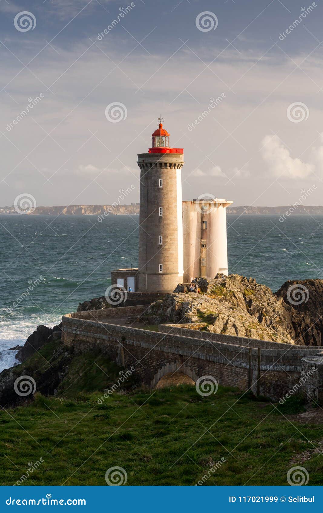 le petit minou lighthouse, bretagne, france