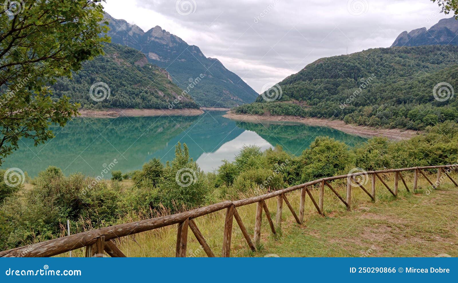 the picturesque town of panticosa, huesca, espaÃÂ±a.