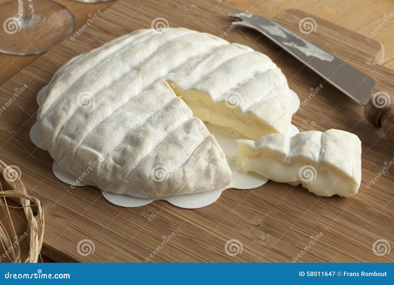 piece of italian tuma dla paja cheese