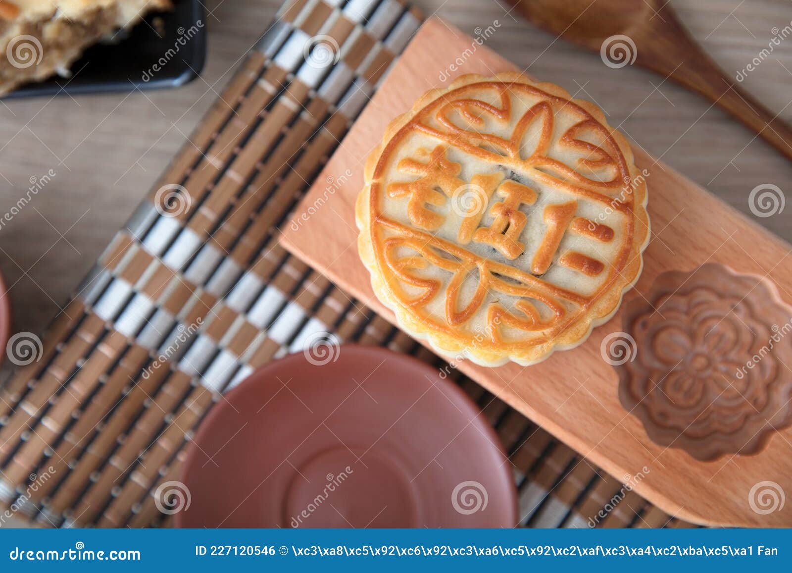 Set, Lotus Moon Cake Mold, Including Mold And Stamps, Flower Shaped Moon  Cake Maker, Plastic Diy Hand Press Cookie Stamps, Mid Autumn Festival Pastry  Tools, Baking Tools, Kitchen Gadgets, Kitchen Accessories, Home
