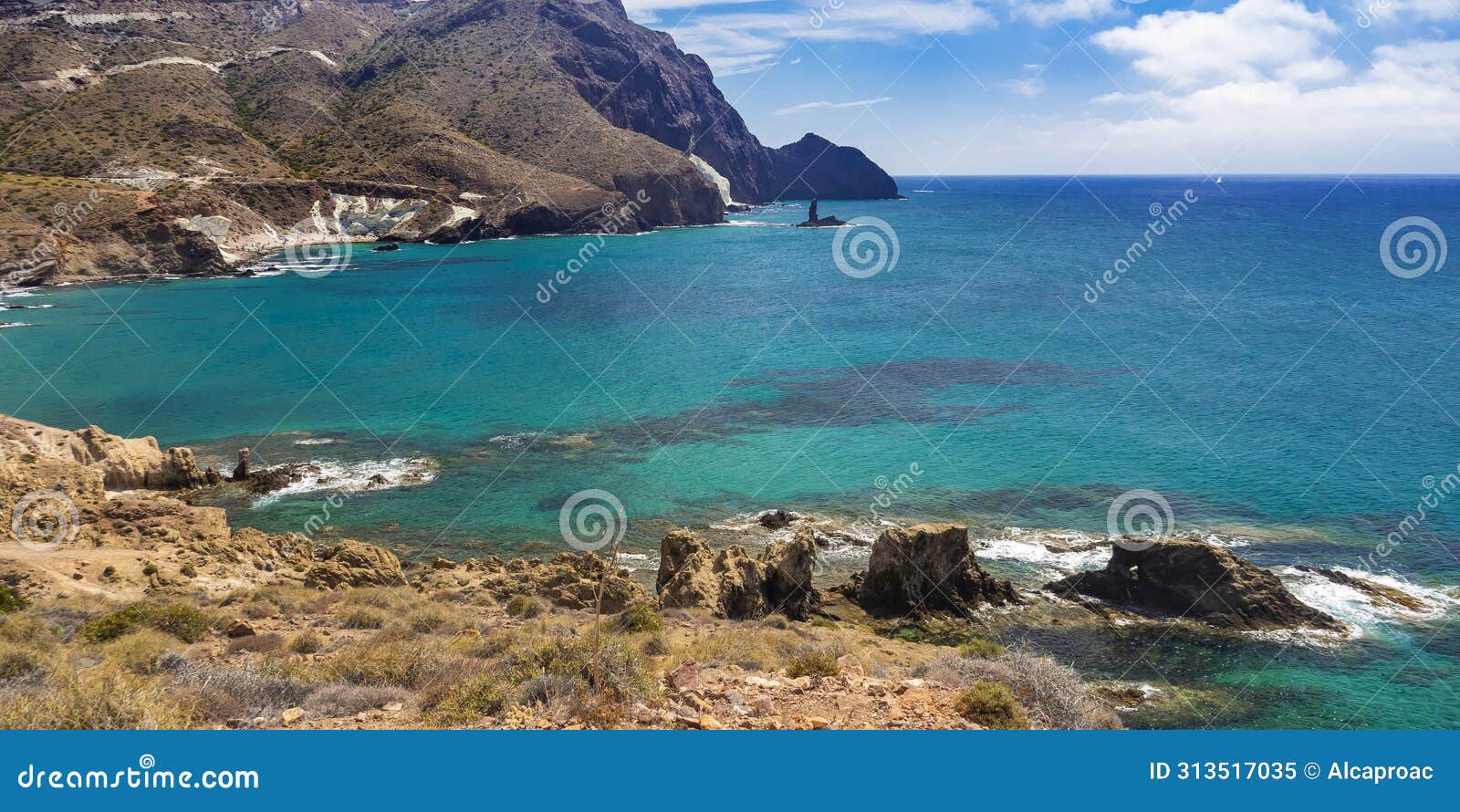 piedra del agujero, el dedo reef, cabo de gata-nÃ­jar natural park, spain