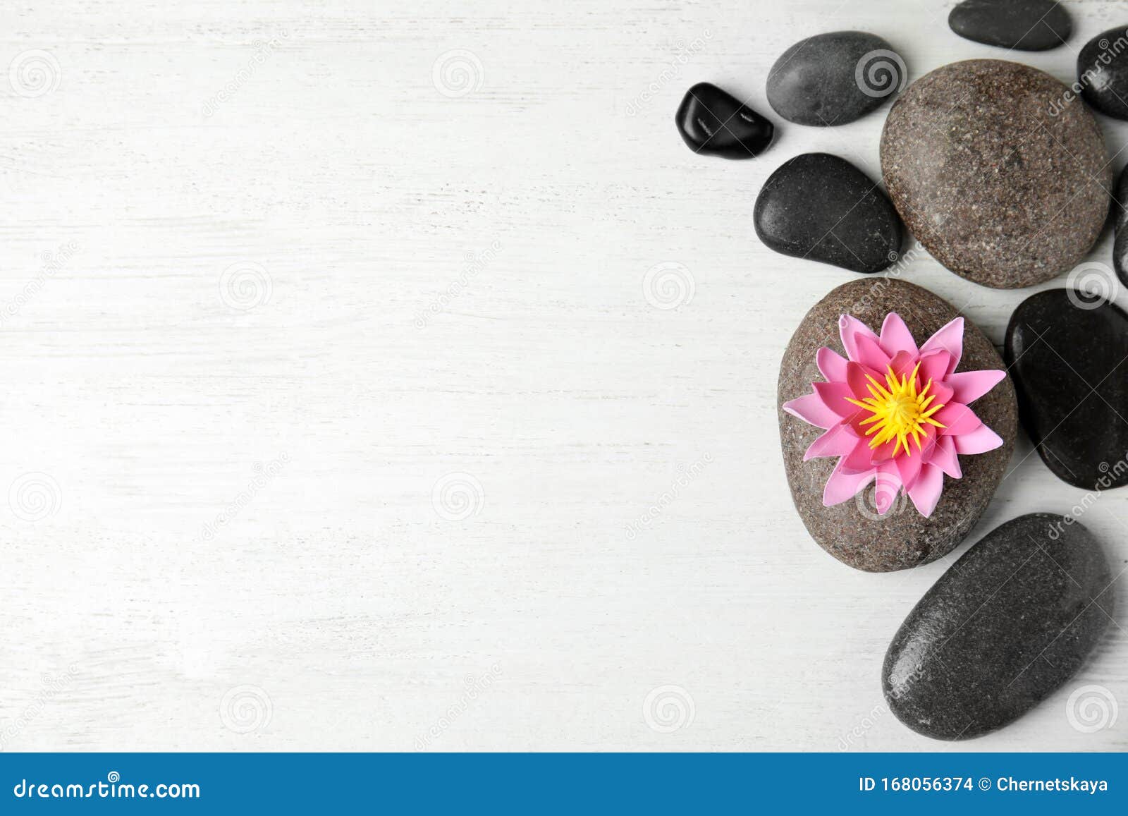 Piedras Con Flores De Loto Y Espacio Para Texto Sobre Fondo De Madera, Estrías Planas Estilo De Vida Zen Foto de archivo - Imagen de relaje, japonés: 168056374 Piedras Con Flores De Loto Y Espacio Para Texto Sobre Fondo De Madera, Estrías Planas Estilo De Vida Zen Foto de archivo - Imagen de relaje, japonés: 168056374