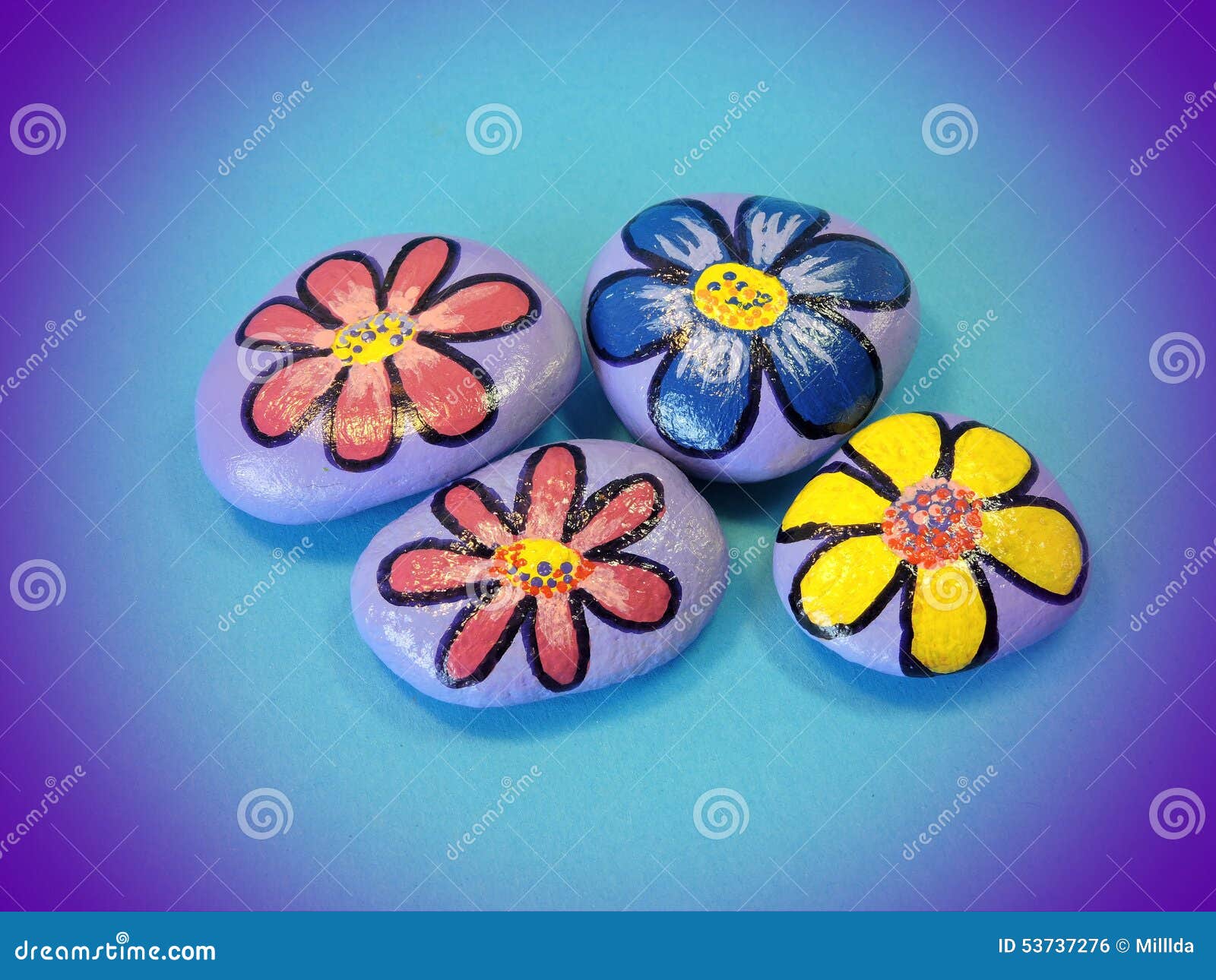Piedras Con Las Flores Coloridas Pintadas Foto de archivo - Imagen de piedras, hermoso: 53737276 Piedras Con Las Flores Coloridas Pintadas Foto de archivo - Imagen de piedras, hermoso: 53737276
