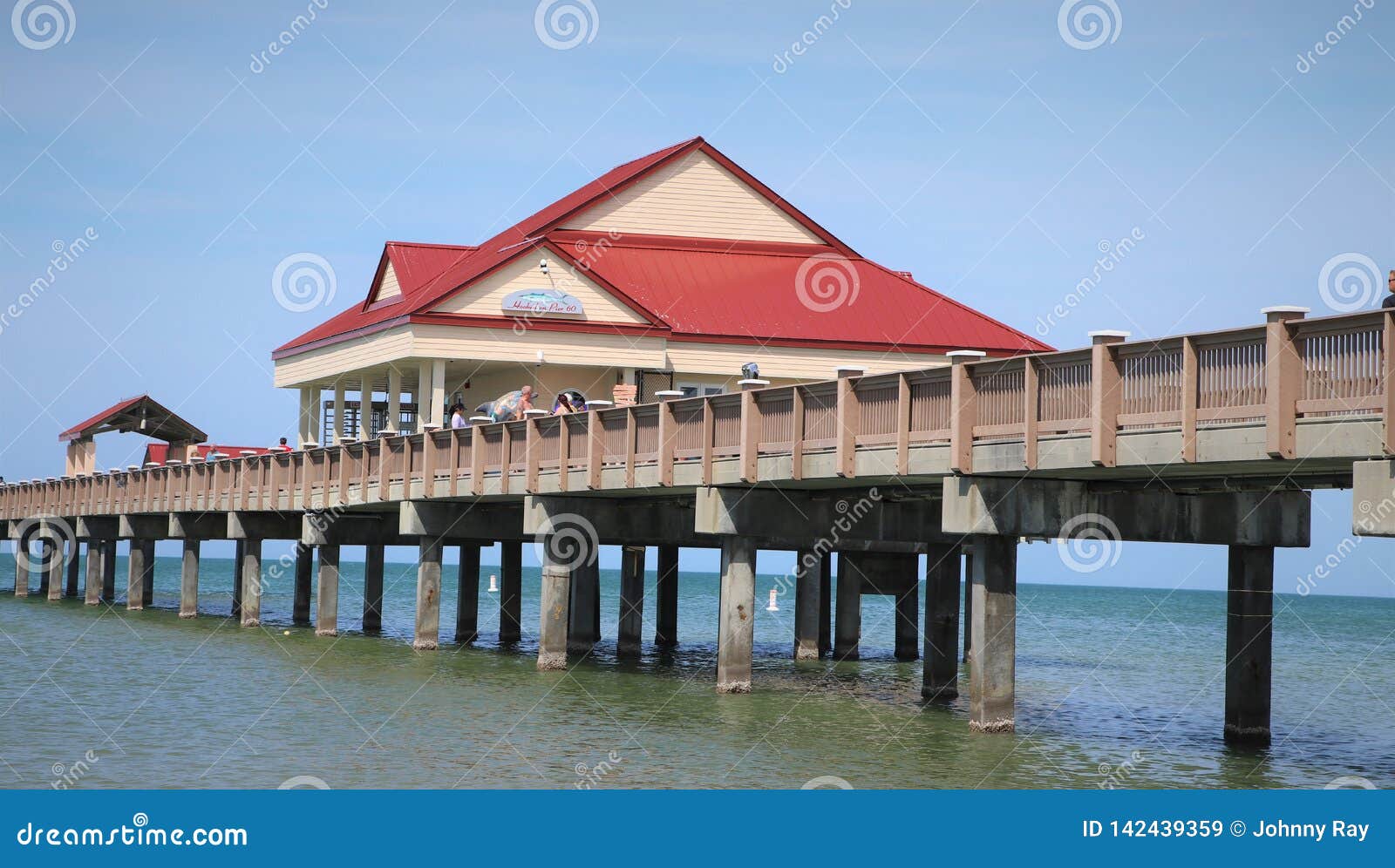 Pier 60 in Clearwater Beach Florida Stock Image - Image of friendly,  francisco: 142439359