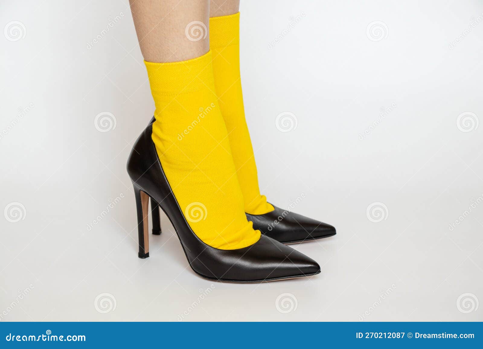 Calcetines altos negros, Calcetines de mujer