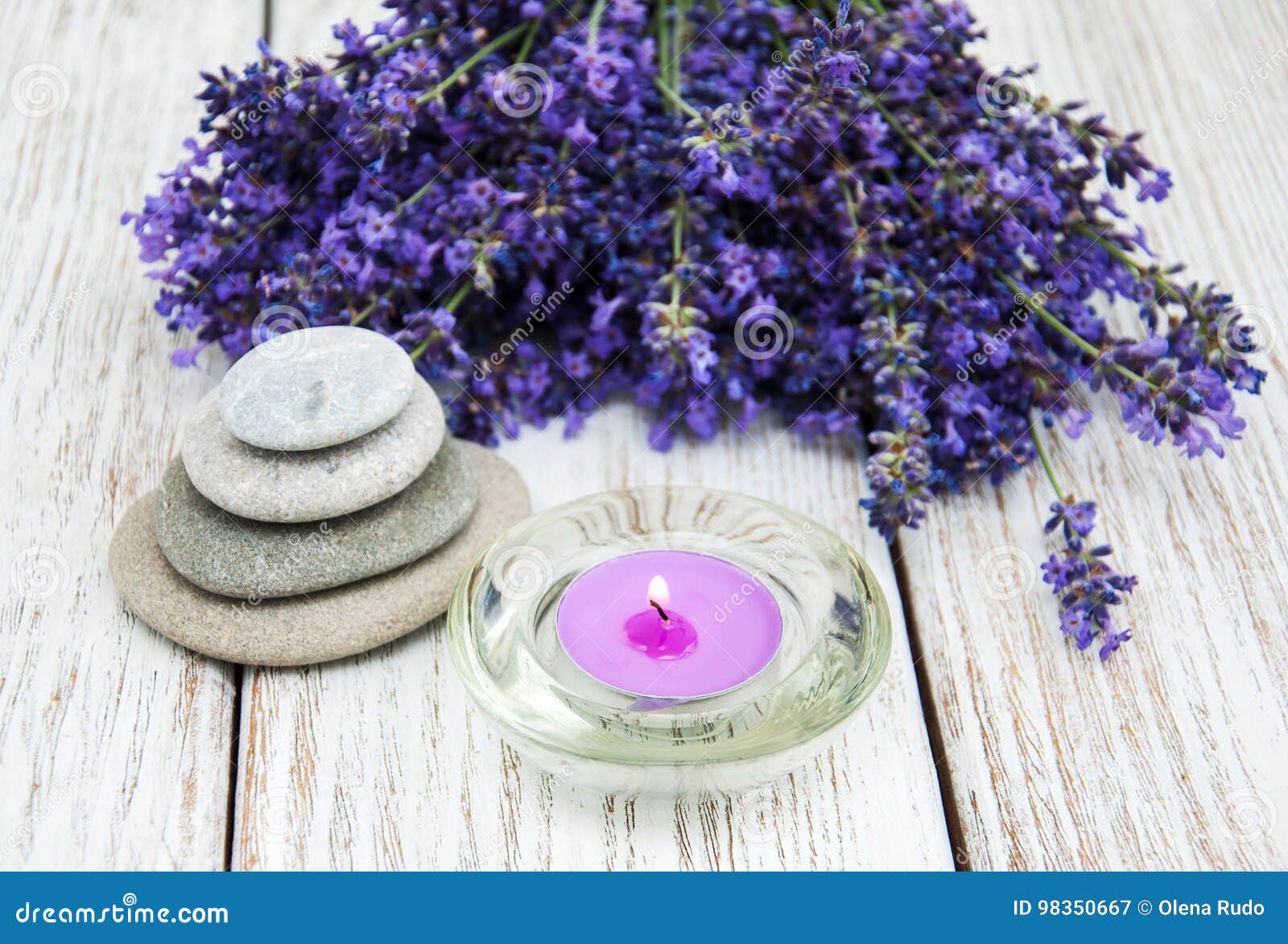 Pietre Di Massaggio E Della Lavanda Immagine Stock Immagine Di Sano Aromaterapia 98350667