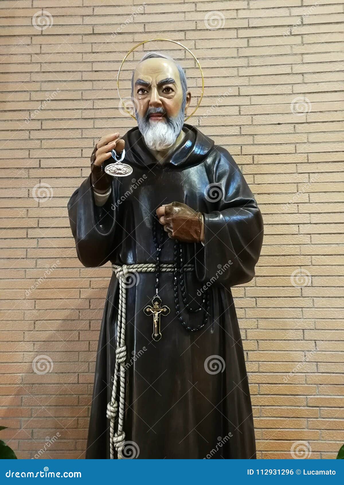 Pietrelcina - Saint Pio in the Liturgical Hall Stock Photo - Image of  crucifix, friar: 112931296
