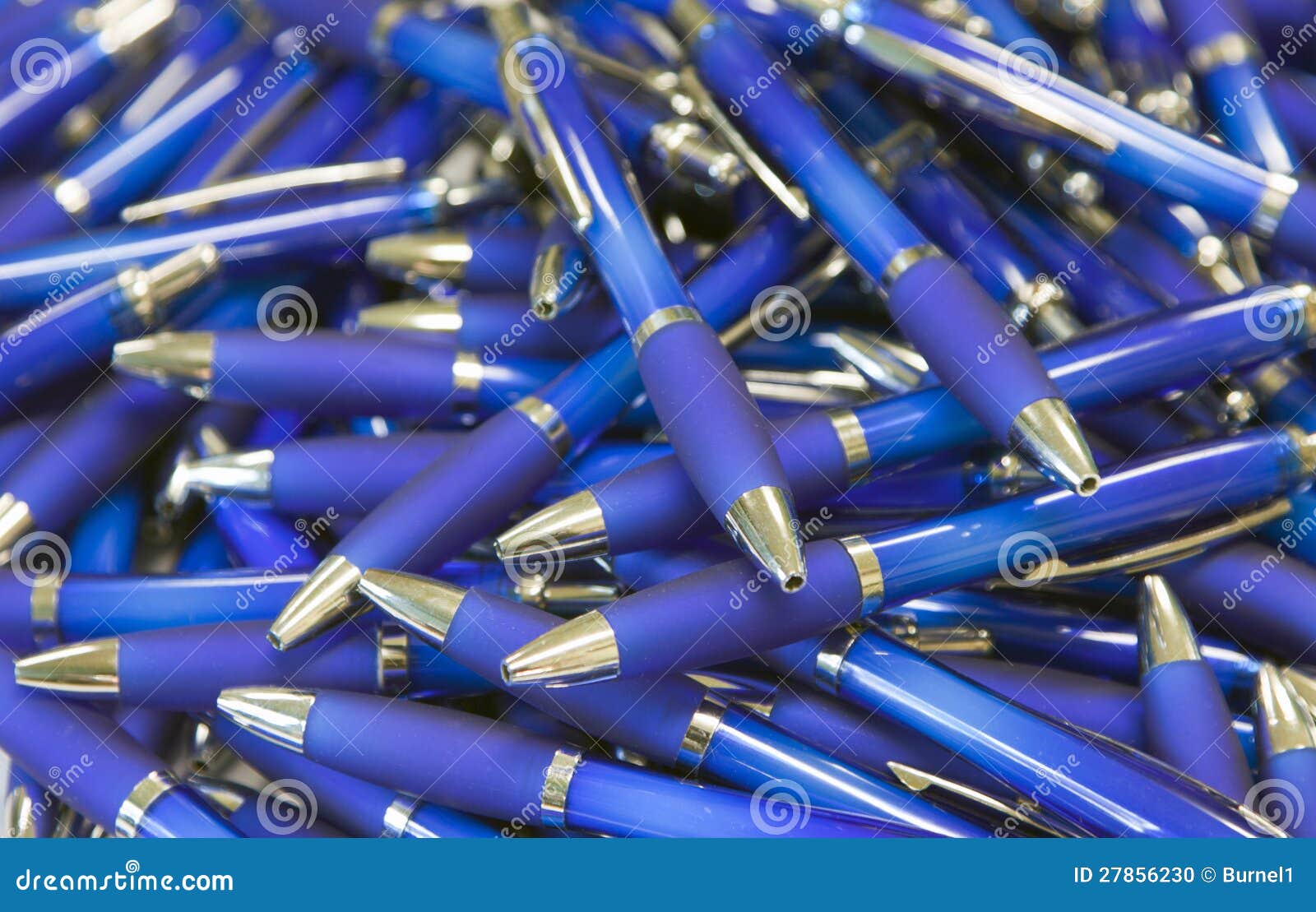 pile of ballpoint pens