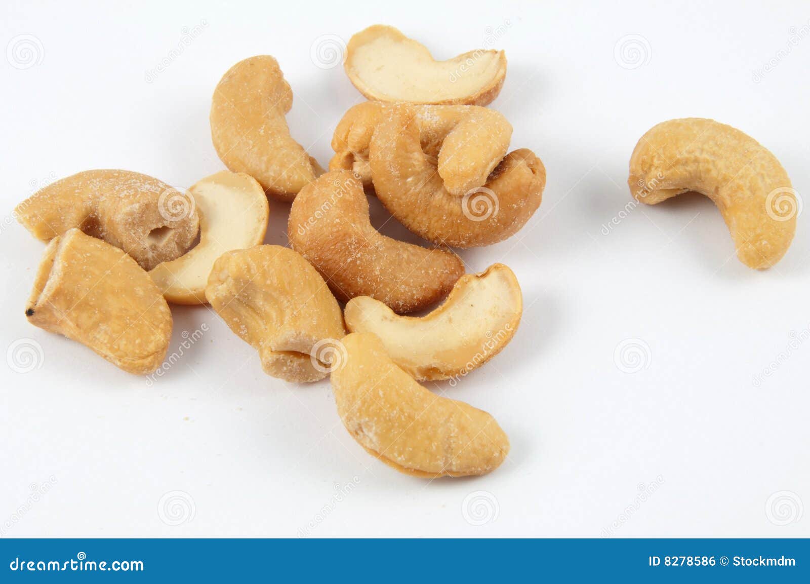 pile of cashews
