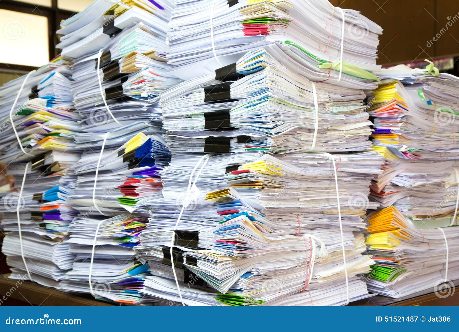  Pile  de papiers  d affaires image stock Image du affaires 