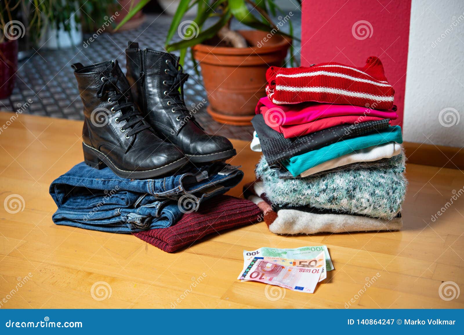 second hand clothes and shoes