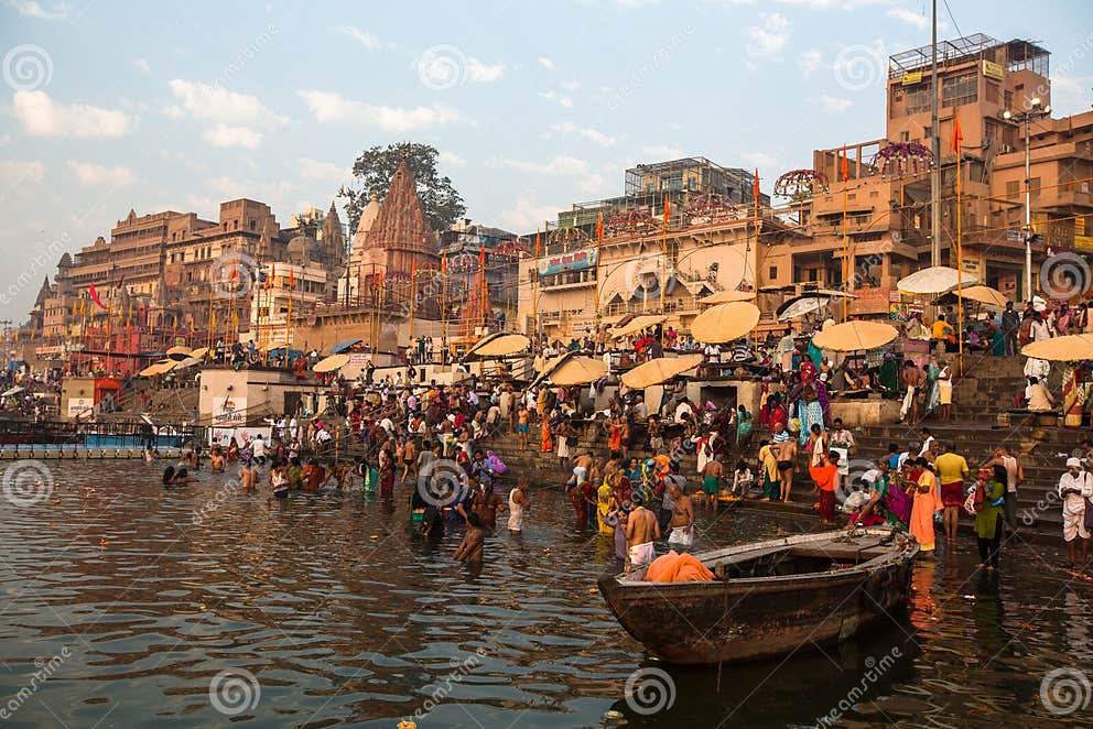 holi ganges water