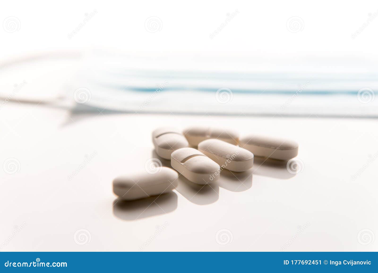 pills, on white background. medicina, quarantine.