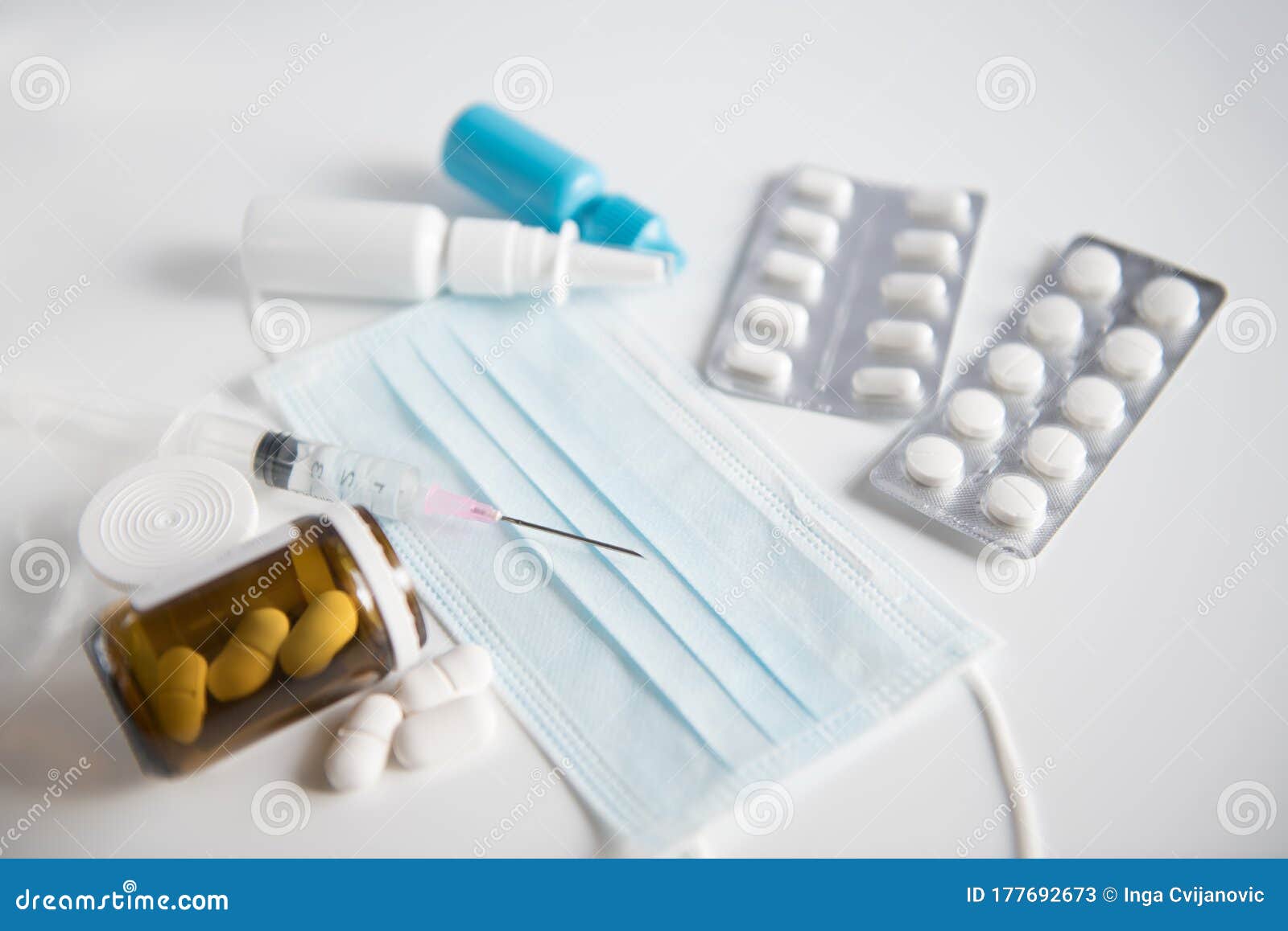 pills, on white background. medicina, quarantine.