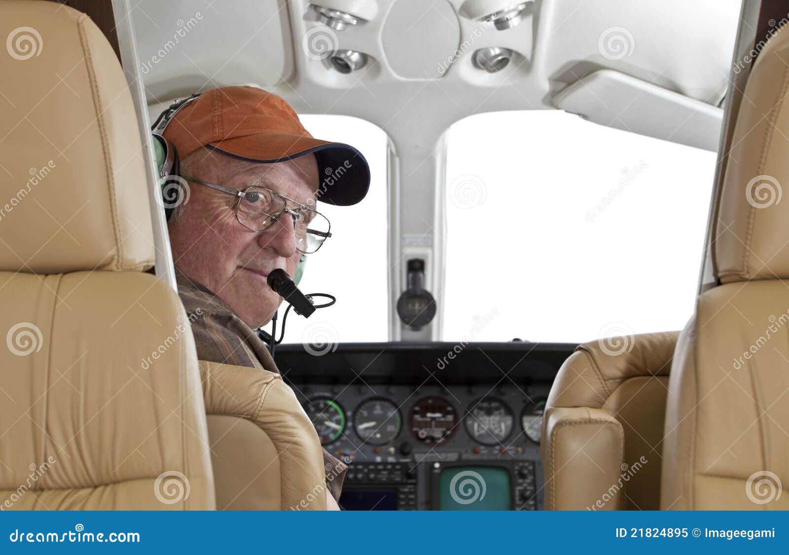 pilot looking at passenger compartment