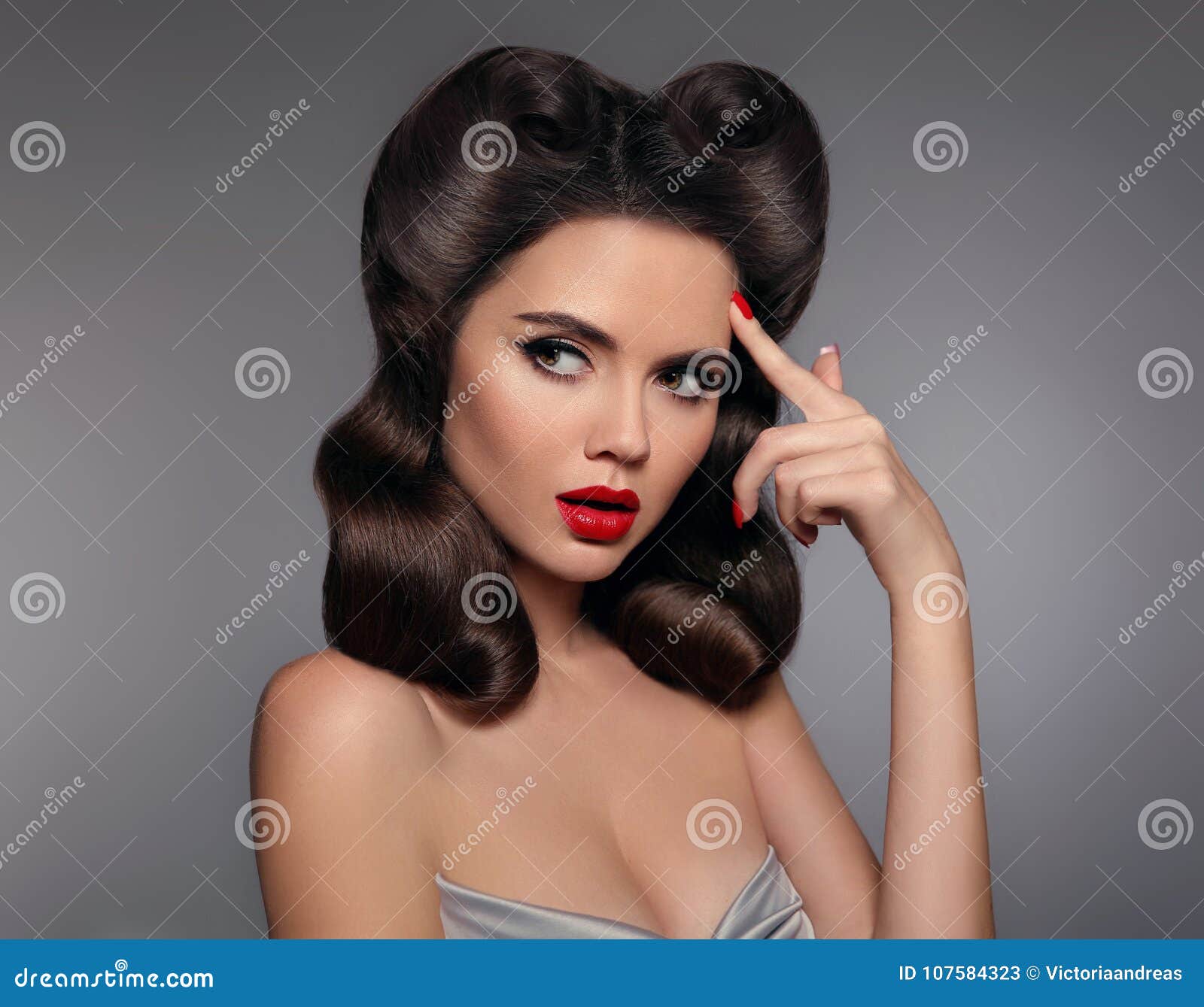 Pin Up Girl With Red Lips Makeup And Retro Curls Hair Style Ret Stock 