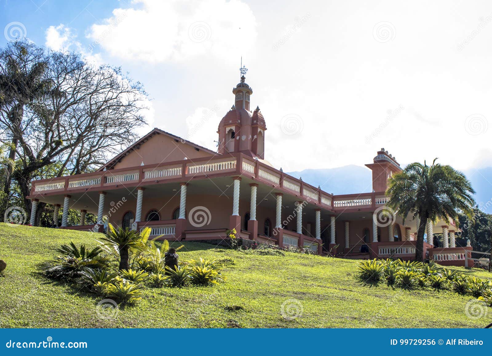 Hare krishna - Fazenda Nova Gokula em Pindamonhangaba-SP 