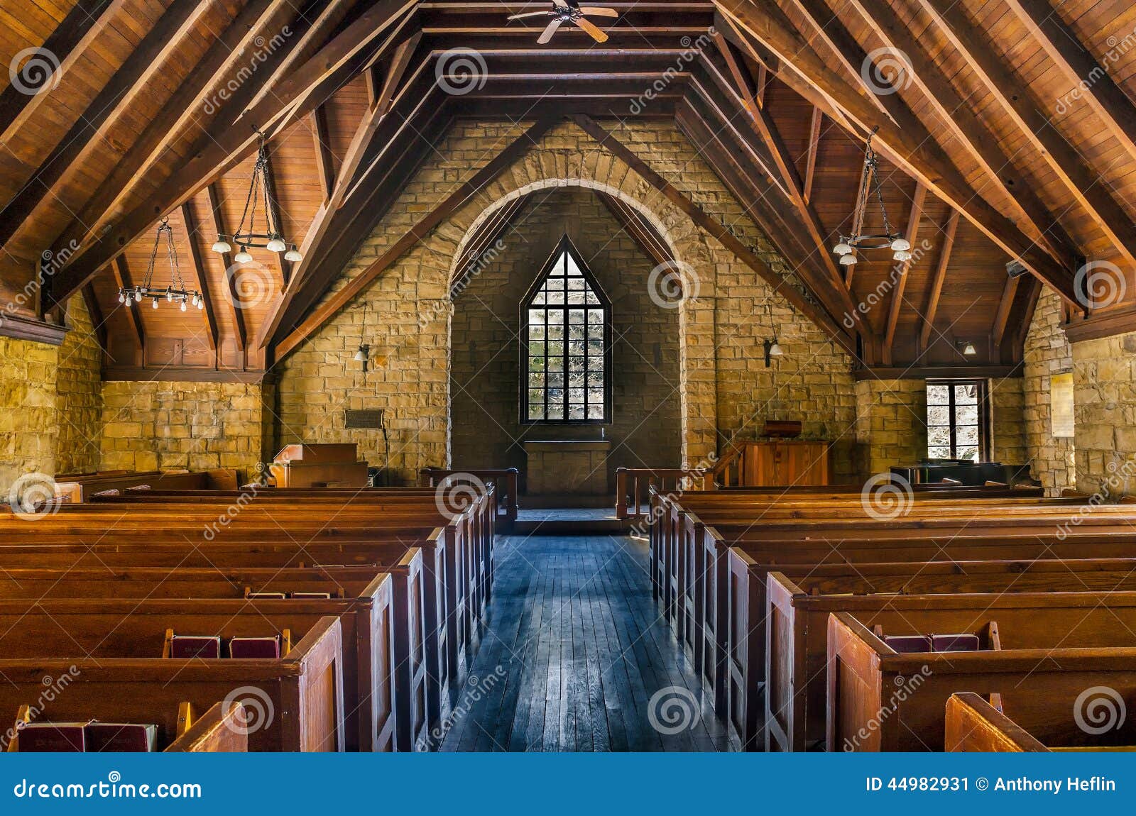 Pine Mountain Chapel, Kentucky Stock Image Image of rock, wood 44982931