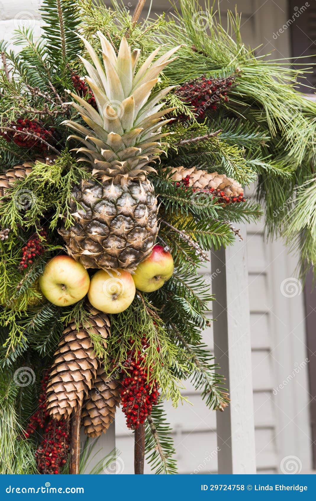 Pinecone Wreath Pineapple