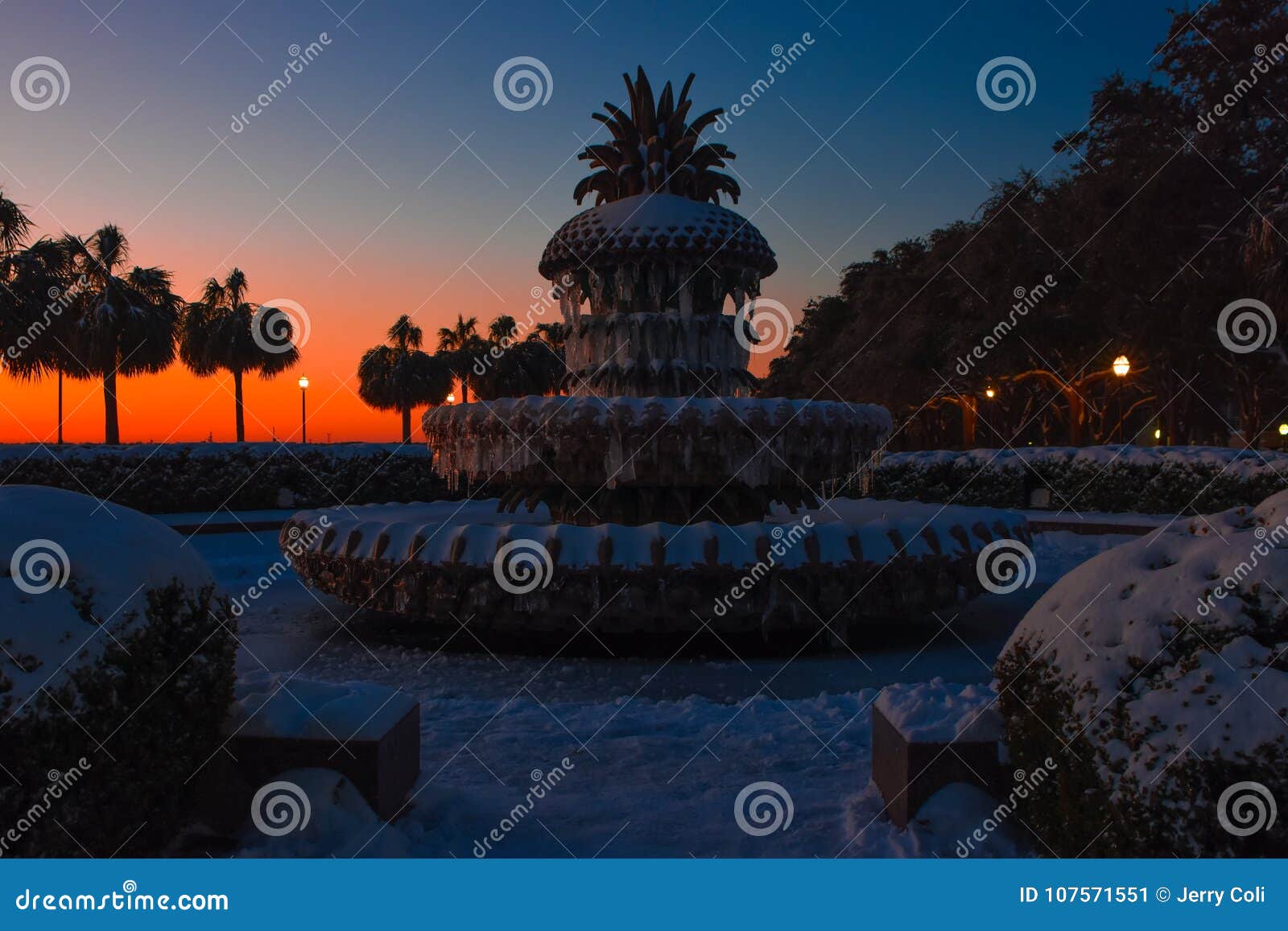 Pineapple Fountain At Waterfront Park, Charleston, SC. Editorial Photo