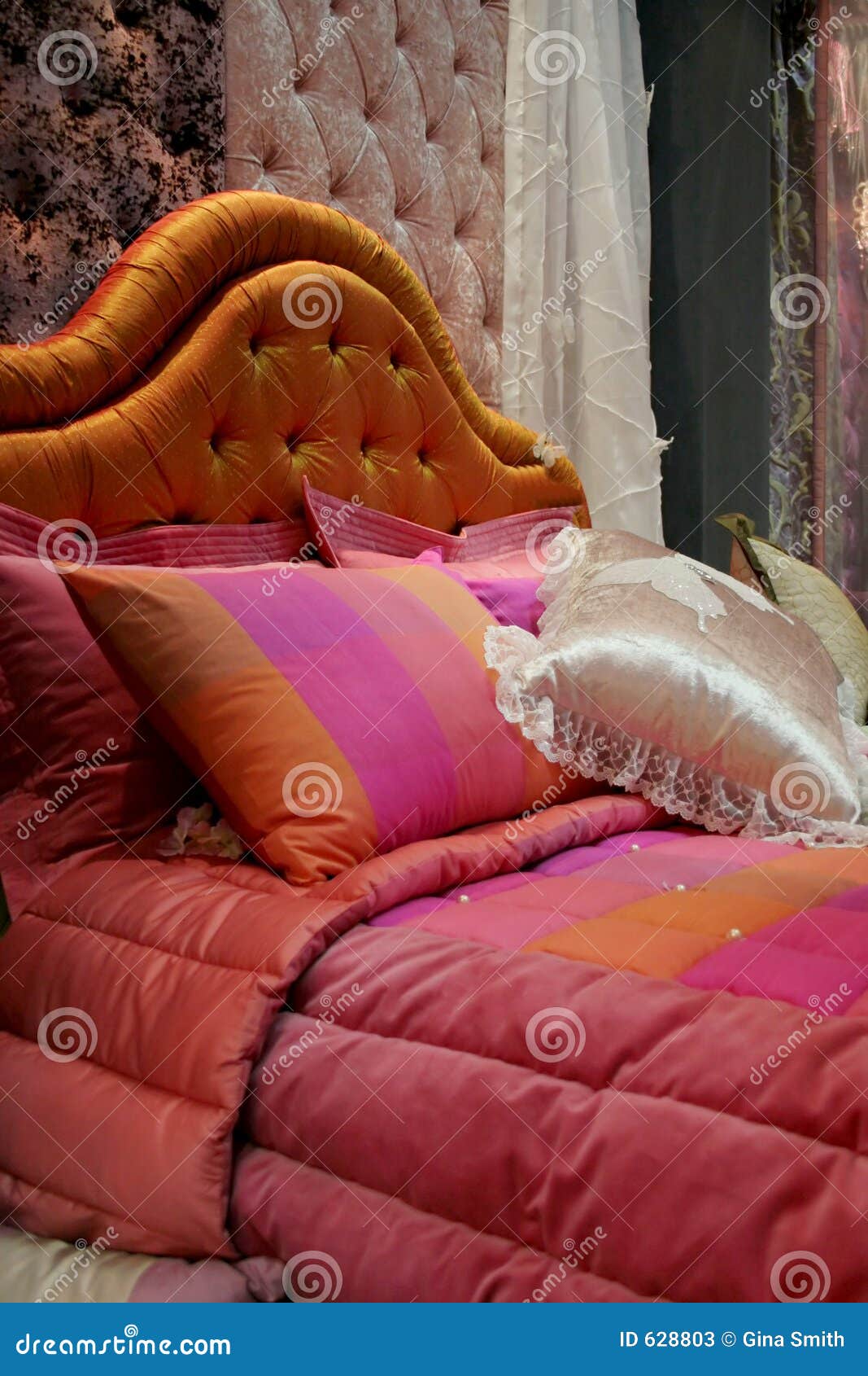Pink bed home interiors stock image. Image of elegant 628803