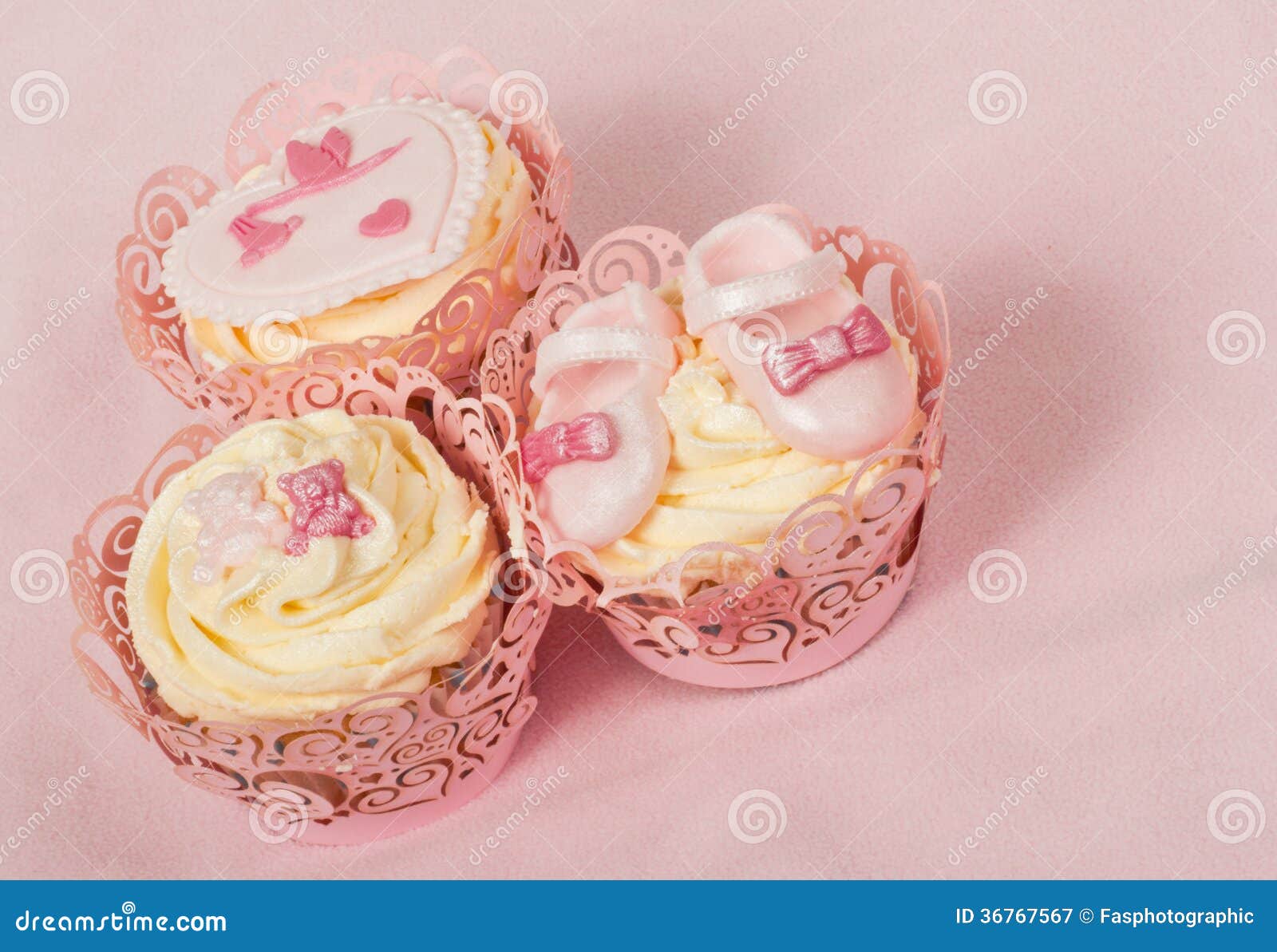 newborn baby girl cupcakes