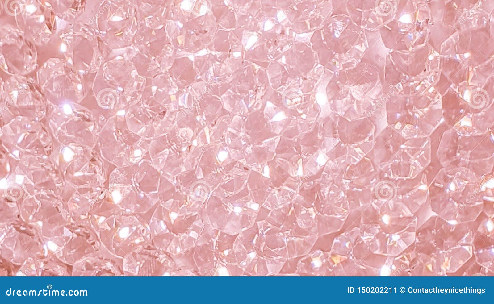 Hình nền sang trọng kim cương hồng là sự lựa chọn hoàn hảo cho những người muốn thể hiện sự đẳng cấp và quý phái. Với sự kết hợp tuyệt vời giữa màu hồng và trắng, bạn sẽ cảm nhận được sự thanh lịch và tinh tế của gam màu này.