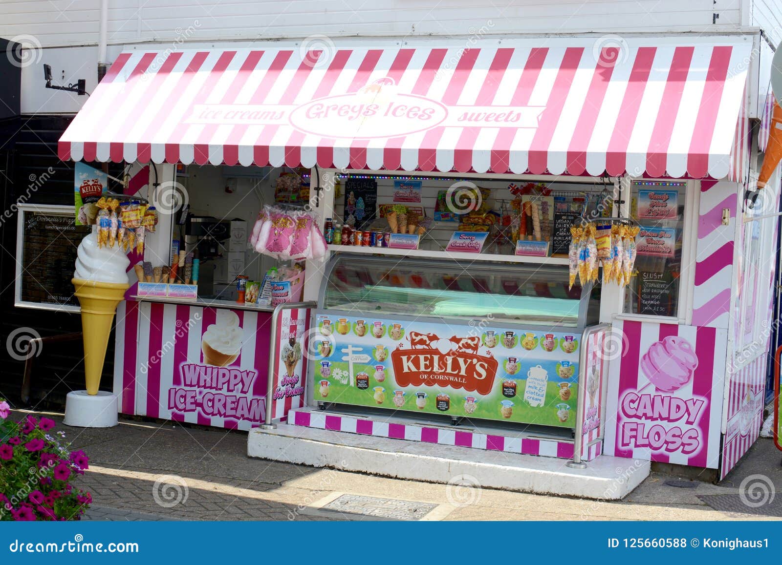  Ice  Cream  Stand