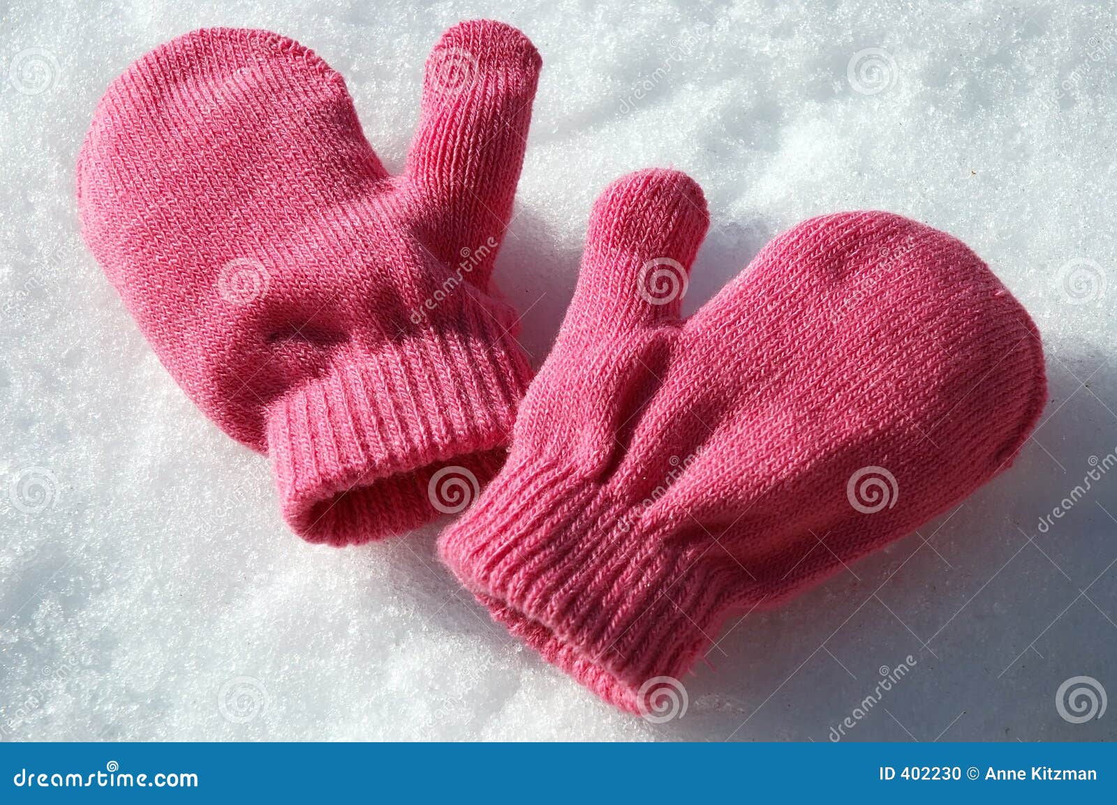pink mittens