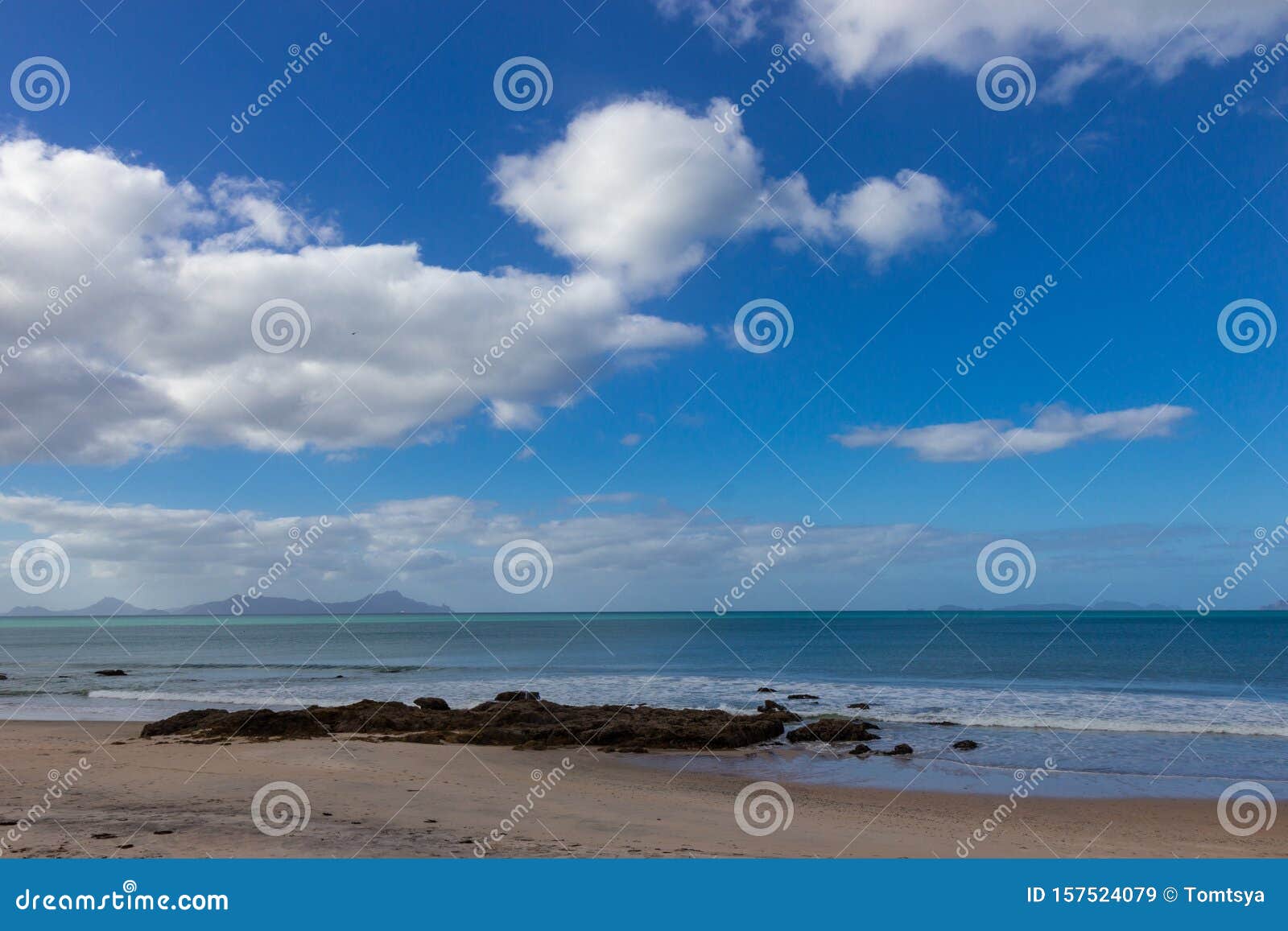 Waipu Beach New Zealand Stock Photo - Download Image Now - Bay of