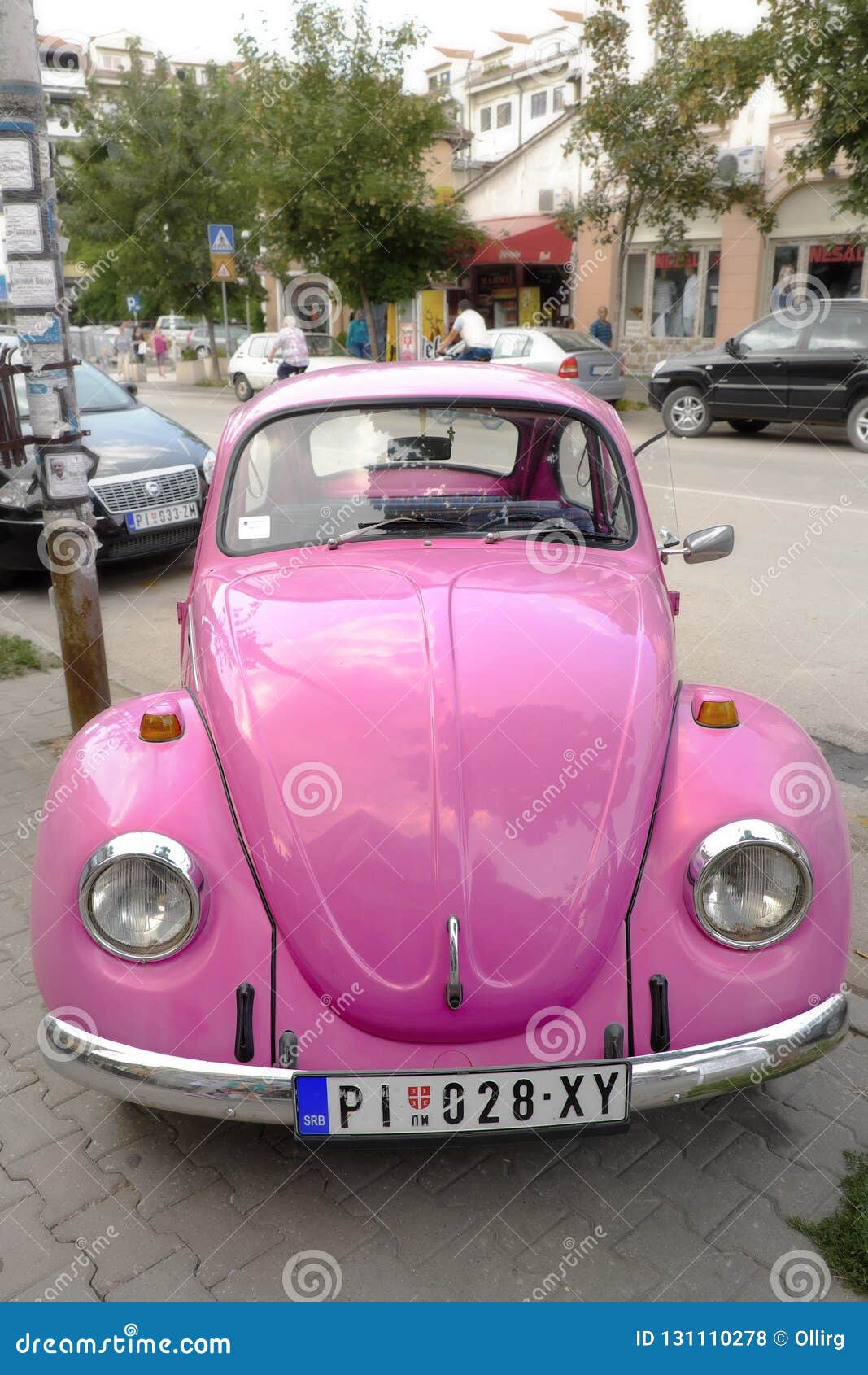 Pink Volkswagen Beetle editorial stock photo. Image of antique - 131110278