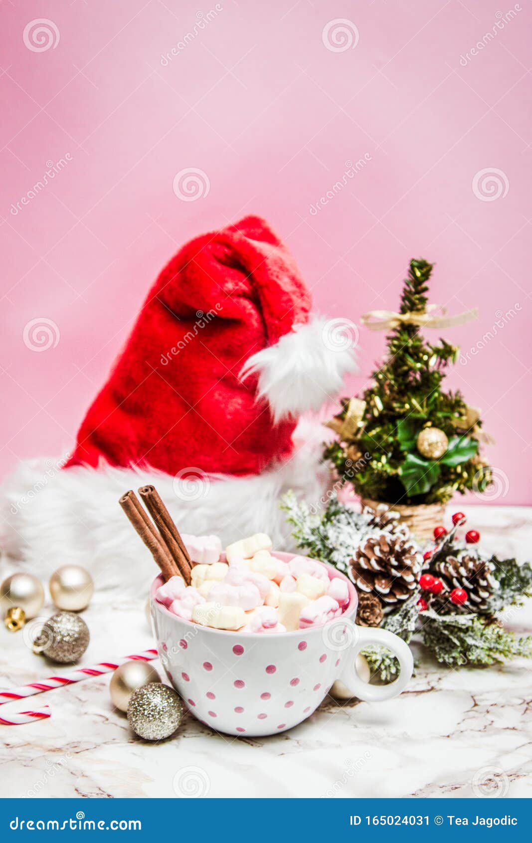 Christmas tree marshmallow mug hat