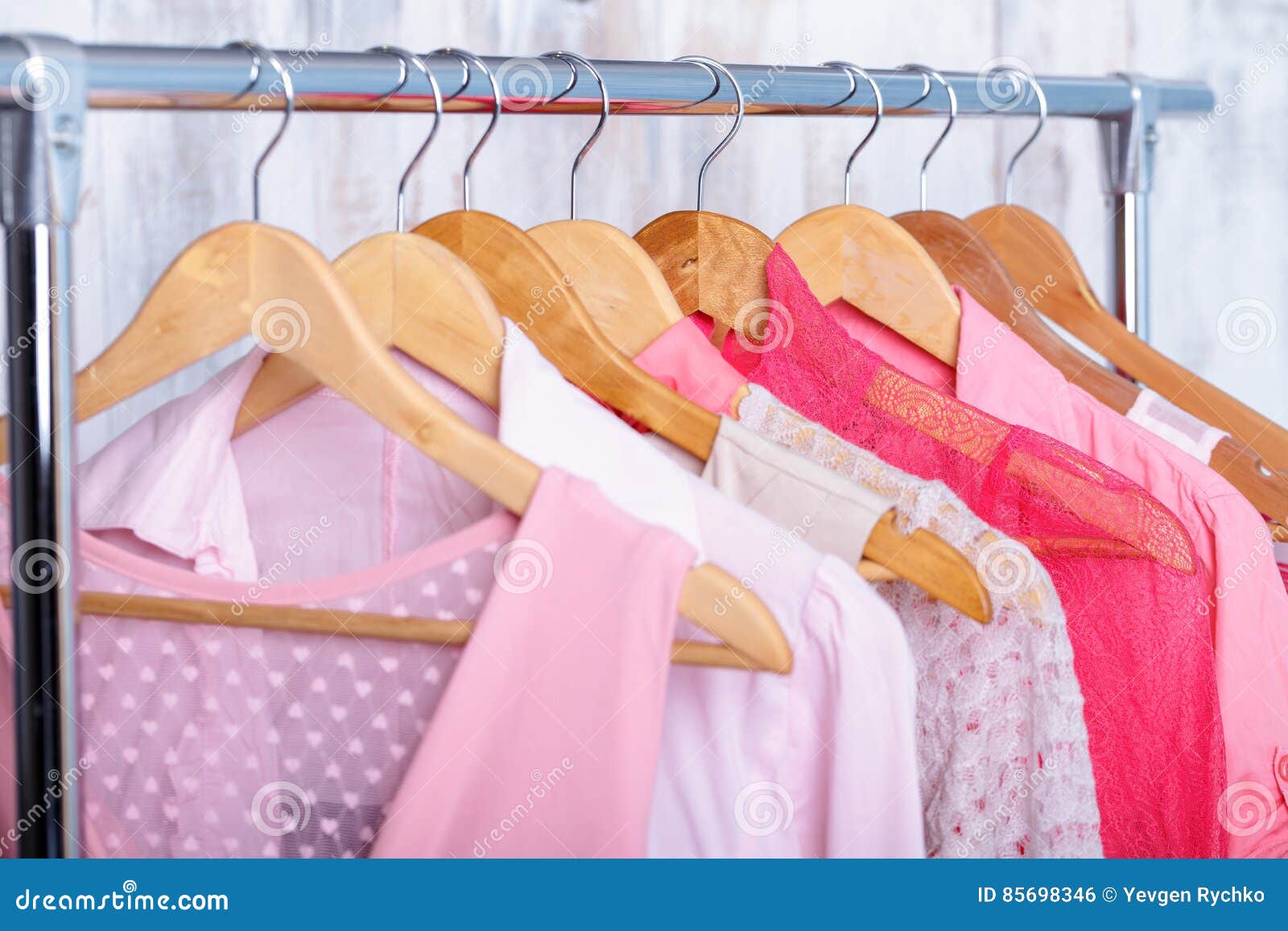 pink-womens-clothes-hangers-rack-fashion