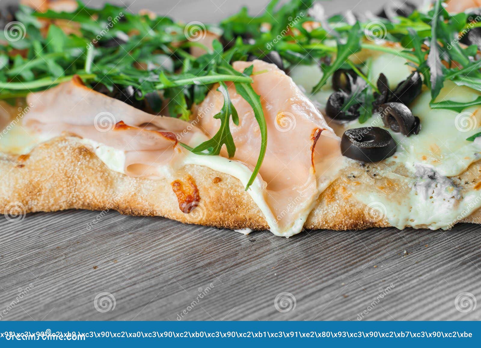 Pinsa Romana Gourmet Italian Cuisine. Scrocchiarella. Food Delivery. Pinsa  with Meat, Arugula, Olives, Cheese. Stock Photo - Image of background,  pizza: 216514358